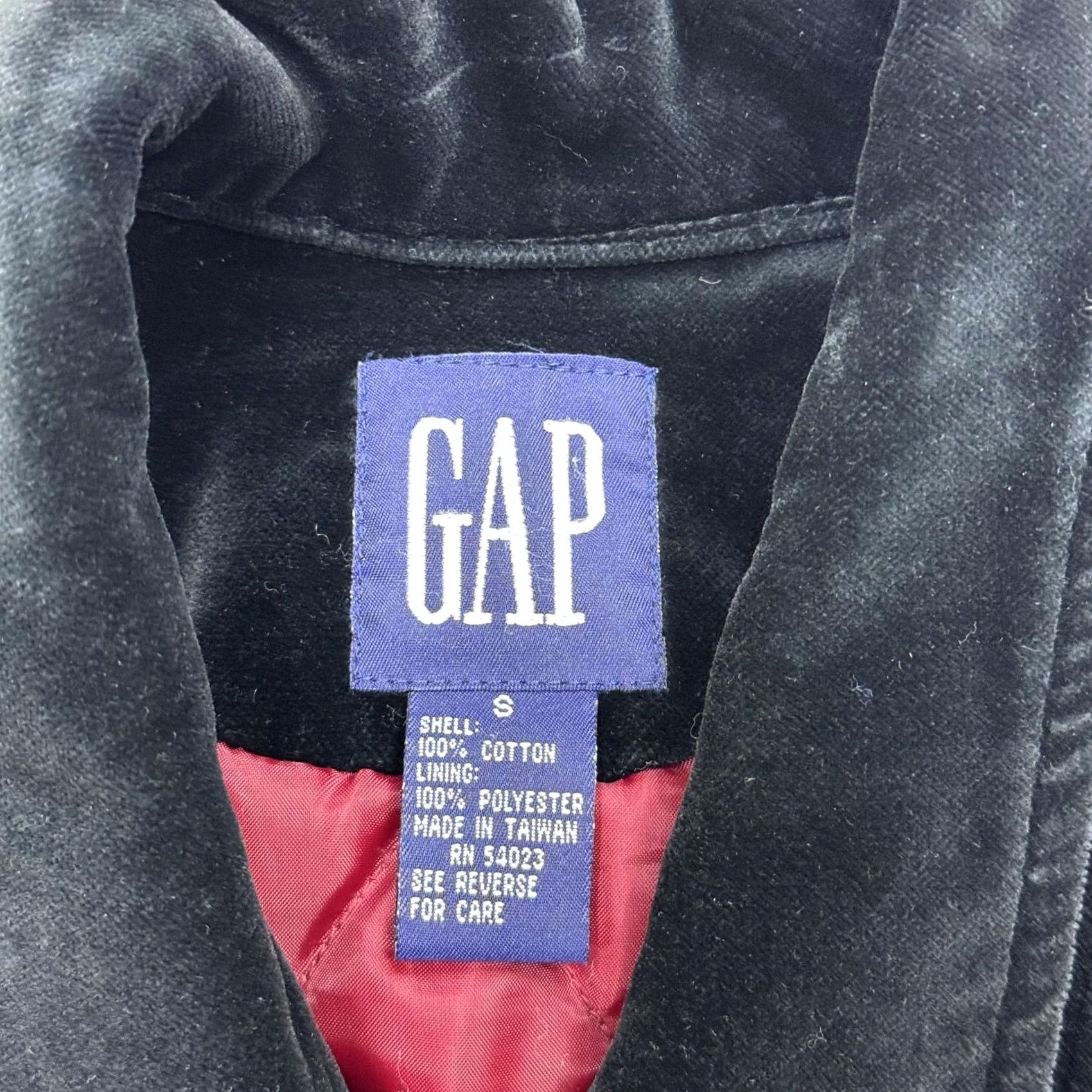 Gap VINTAGE Gap Jacket Womens Small Black Velvet Quilted Lined Cropped Trucker 90s Size S / US 4 / IT 40 - 4 Thumbnail