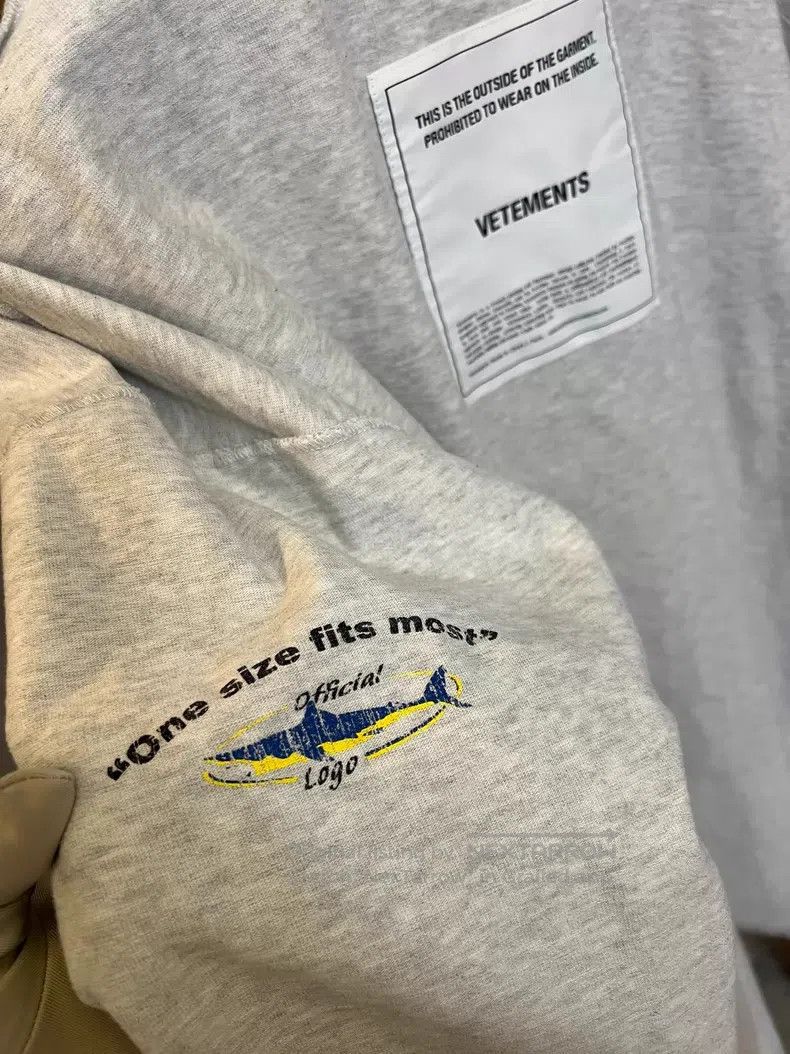 Vetements VETEMENTS Hoodie - Grey Size US S / EU 44-46 / 1 - 5 Thumbnail