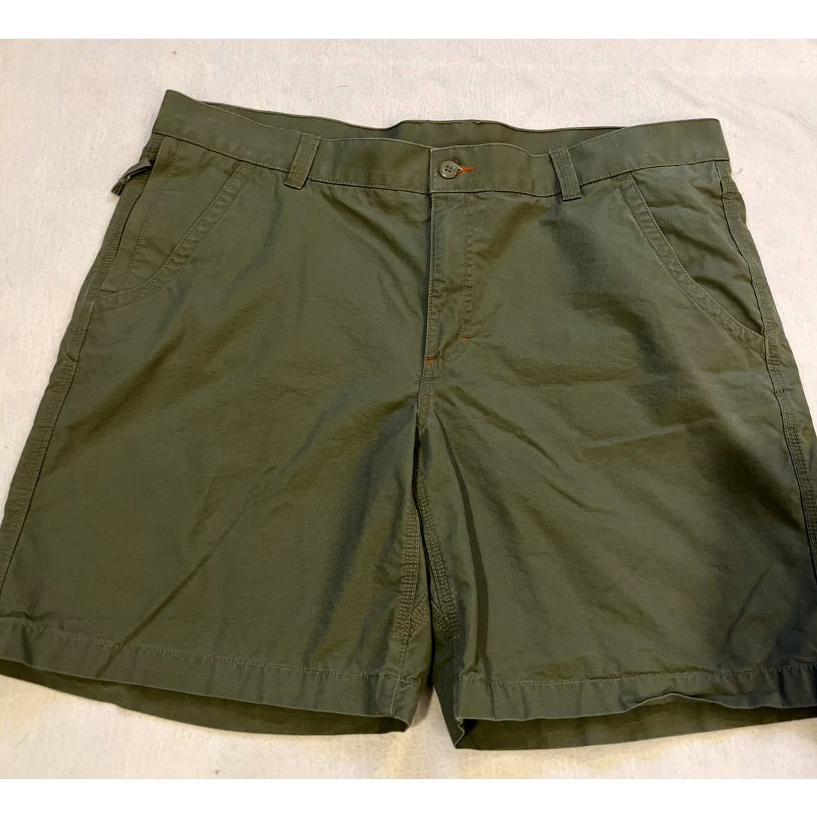 L.L. Bean L.L. Bean Mens Shorts-Sz:42W Standard Fit-Olive Green Cotton Size US 42 / EU 58 - 1 Thumbnail