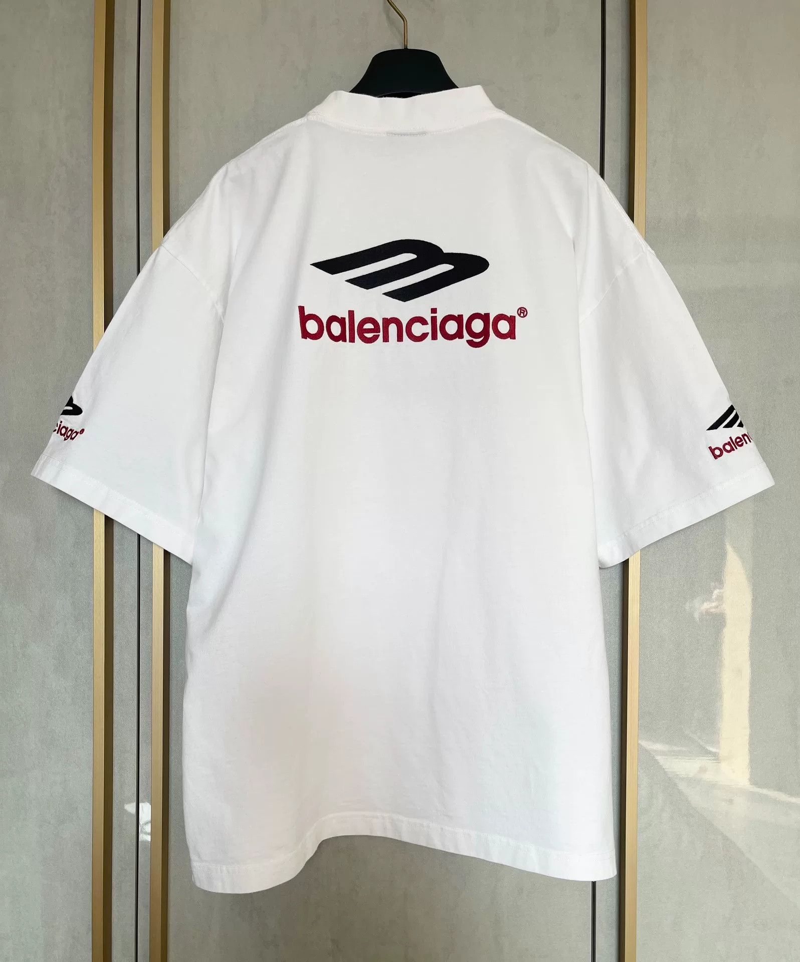Balenciaga balenciaga embroidered logo white t-shirt Size US L / EU 52-54 / 3 - 2 Thumbnail