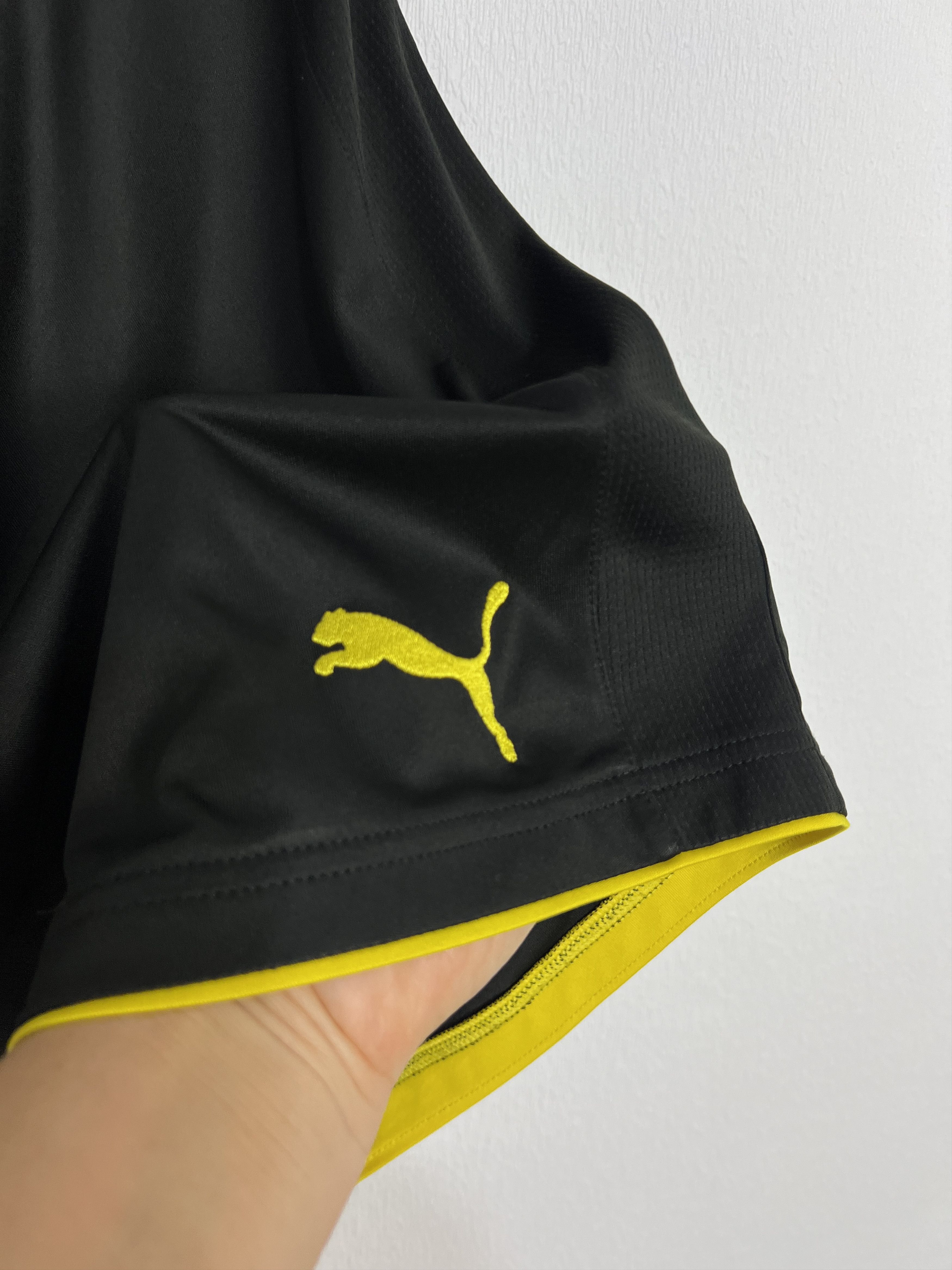 Puma Puma Borussia Dortmund Football Shorts Soccer Athletic Rare Size US 34 / EU 50 - 4 Thumbnail