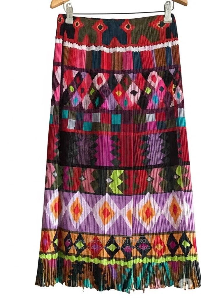 Issey Miyake Issey Miyake size:1 Red Midi Skirt Size 22" - 1 Thumbnail
