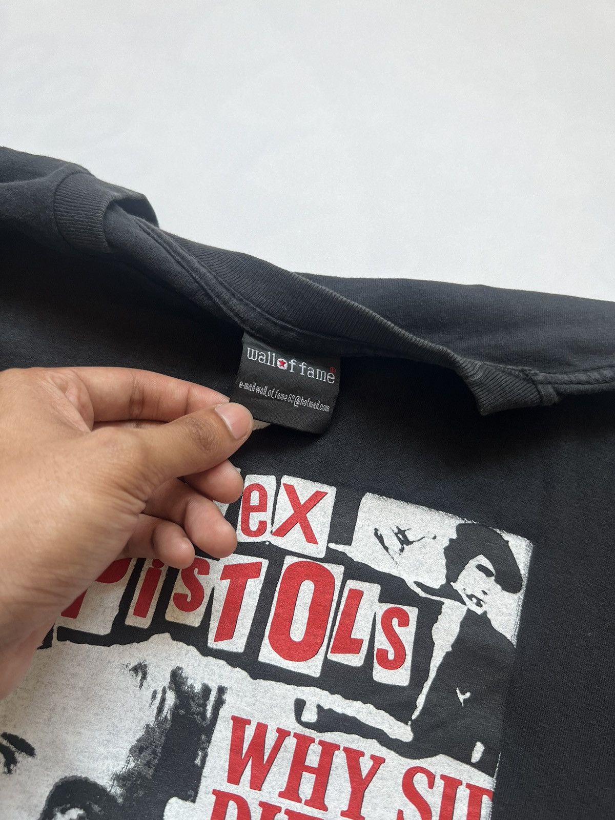 Band Tees Vintage Sex Pistols Sid Vicious Punk Band Tees Size US XL / EU 56 / 4 - 4 Thumbnail
