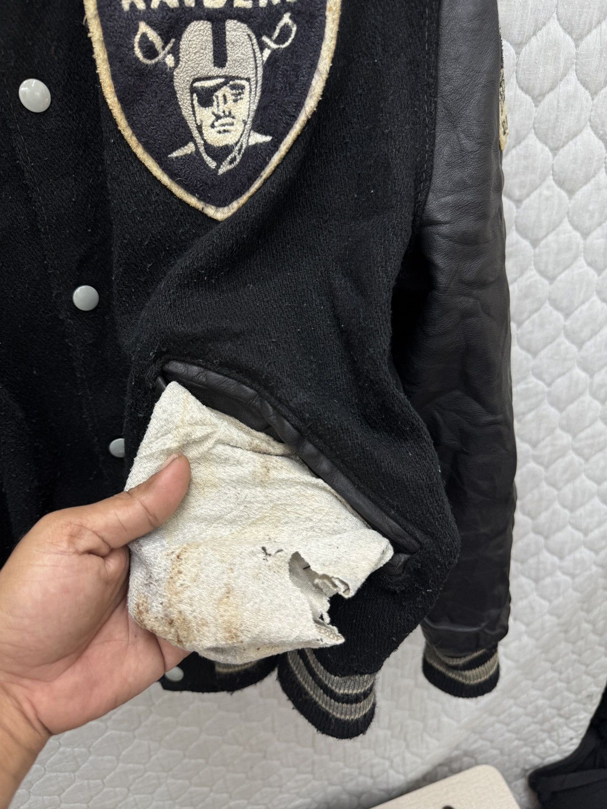 NFL 🔥🔥🔥ARCHIVE VINTAGE NFL LAS VEGAS RIDERS VARSITY JACKET Size US M / EU 48-50 / 2 - 15 Thumbnail