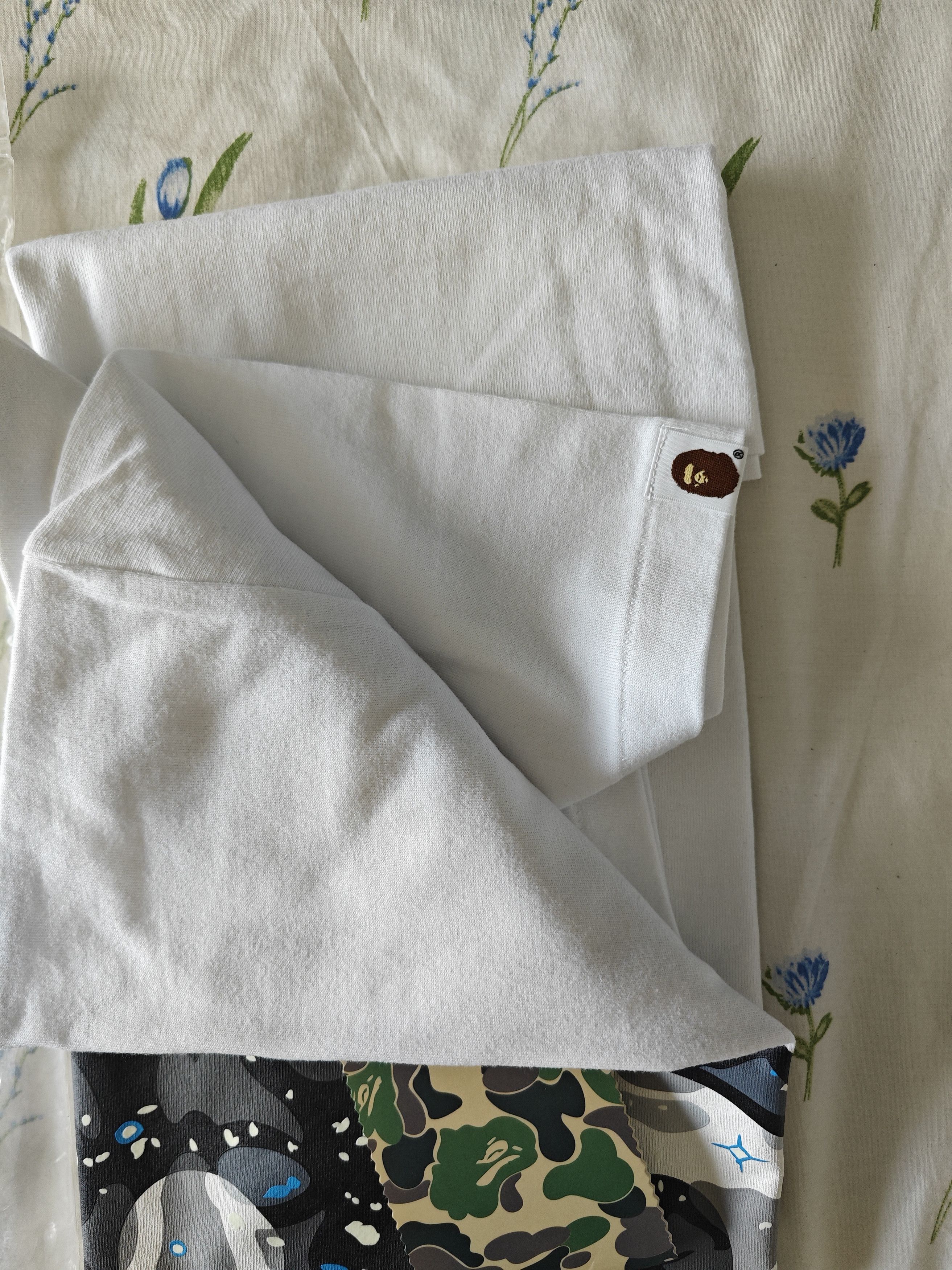 Bape Bape Space Camo Ying Yang Tee (White) Size L Size US L / EU 52-54 / 3 - 3 Thumbnail