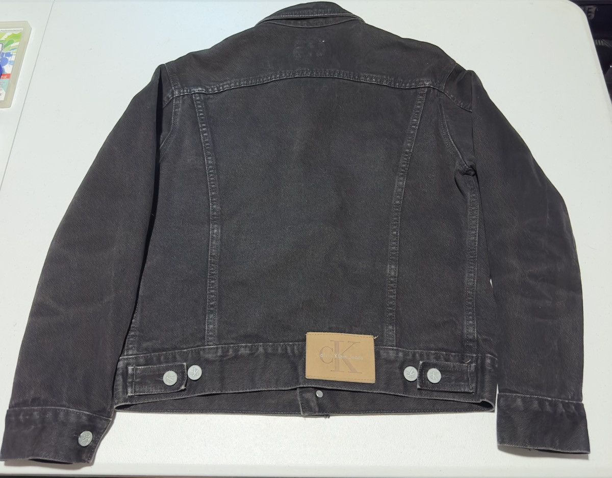 Calvin Klein Vintage Calvin Klein, jeans black denim trucker jacket Size US S / EU 44-46 / 1 - 9 Thumbnail