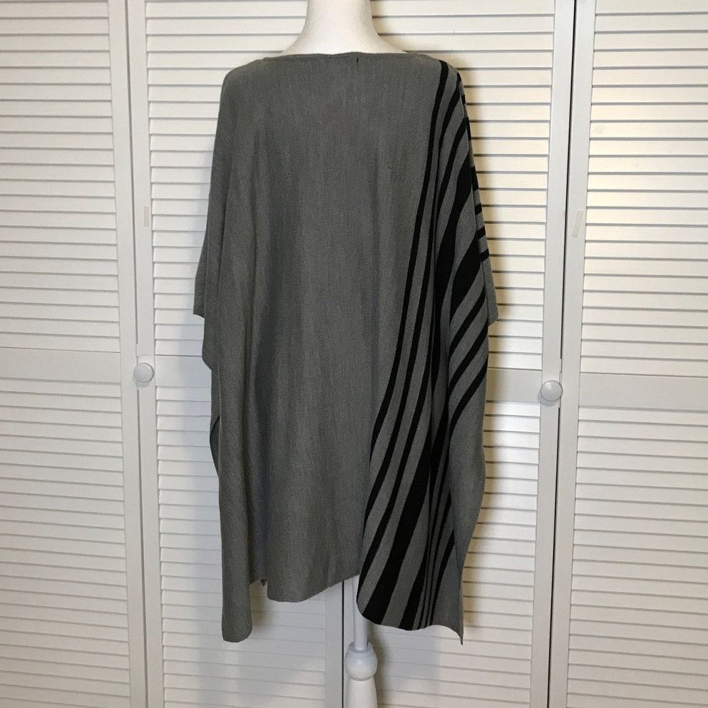 Other NWT NY&C Gray Black Striped Scoop Neck Poncho One Size Size ONE SIZE - 2 Thumbnail