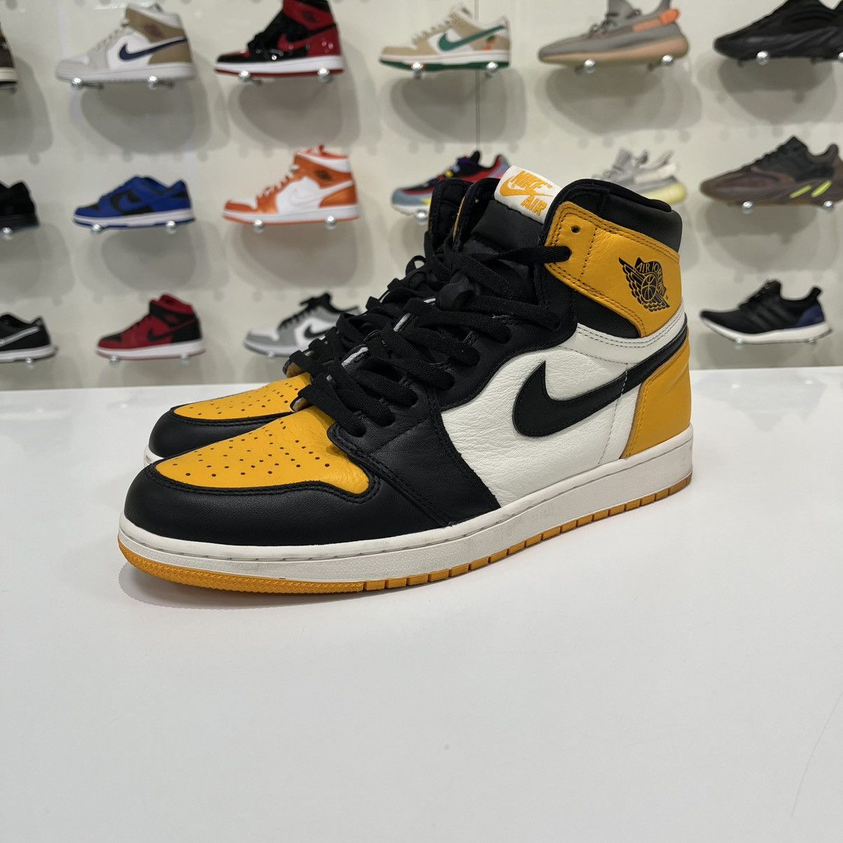 Nike Air Jordan 1 Retro High OG Taxi Size US 12 / EU 45 - 1 Thumbnail