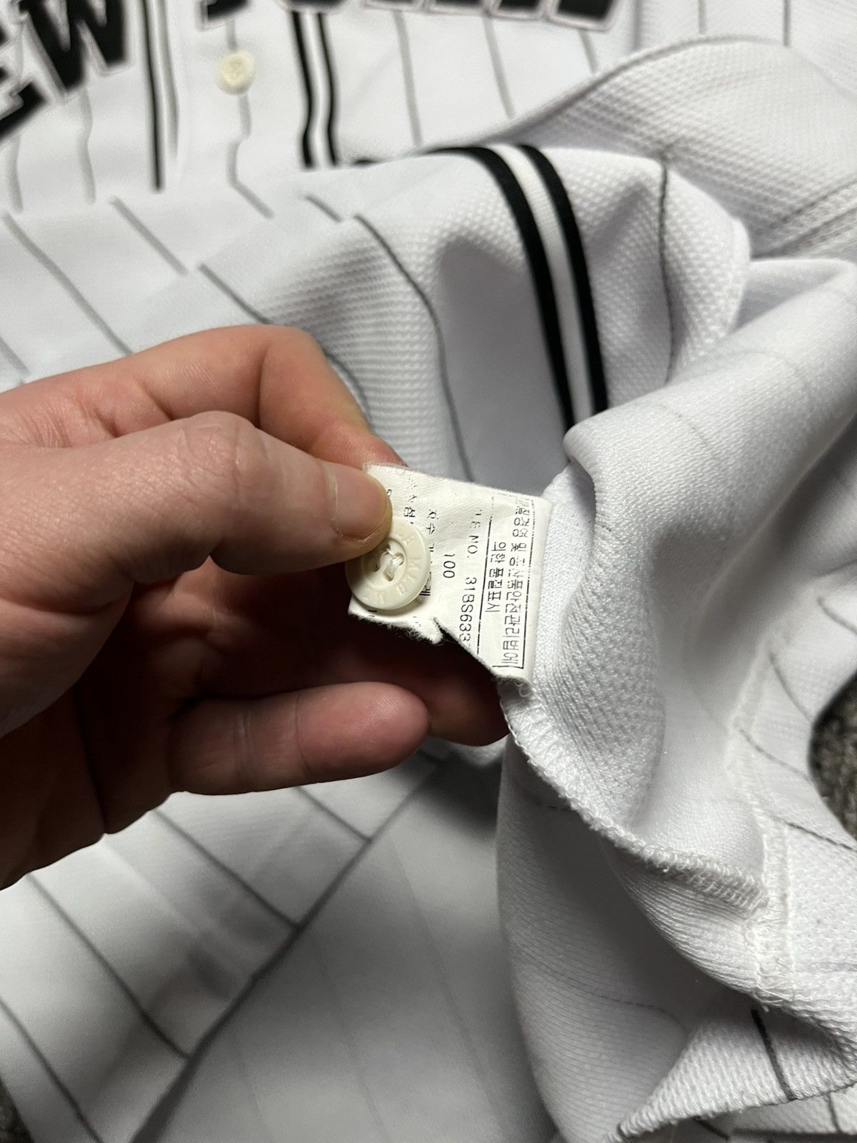 MLB MLB New York Yankees Pinstripe Baseball Jersey Shirt Size US L / EU 52-54 / 3 - 12 Thumbnail