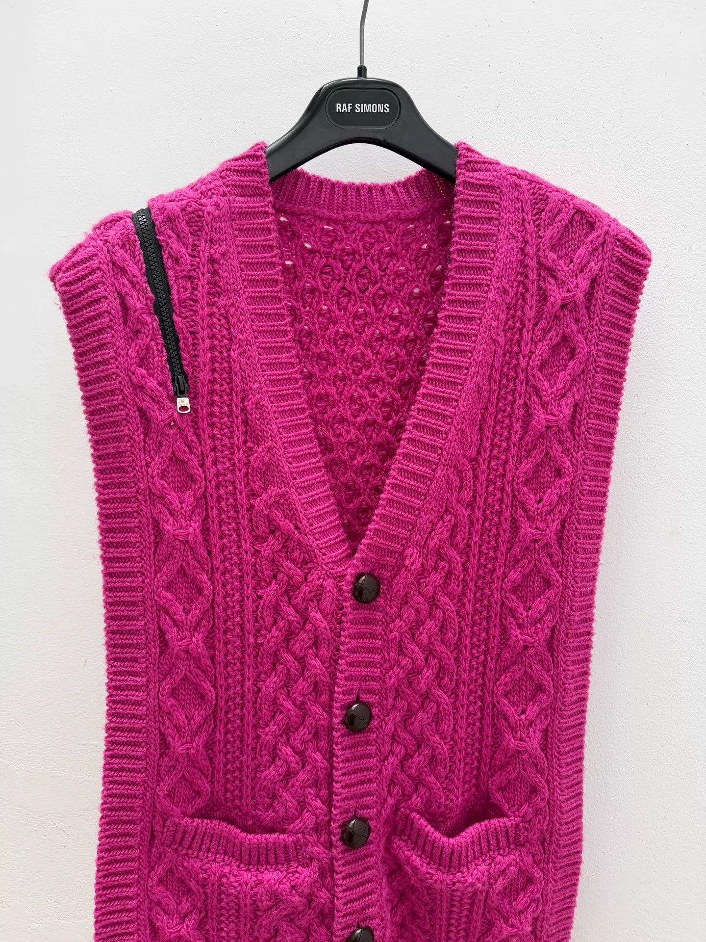 Takahiromiyashita The Soloist. TAKAHIROMIYASHITA The Soloist Bold Zipper Knit Wool Vest OS Size US M / EU 48-50 / 2 - 2 Thumbnail