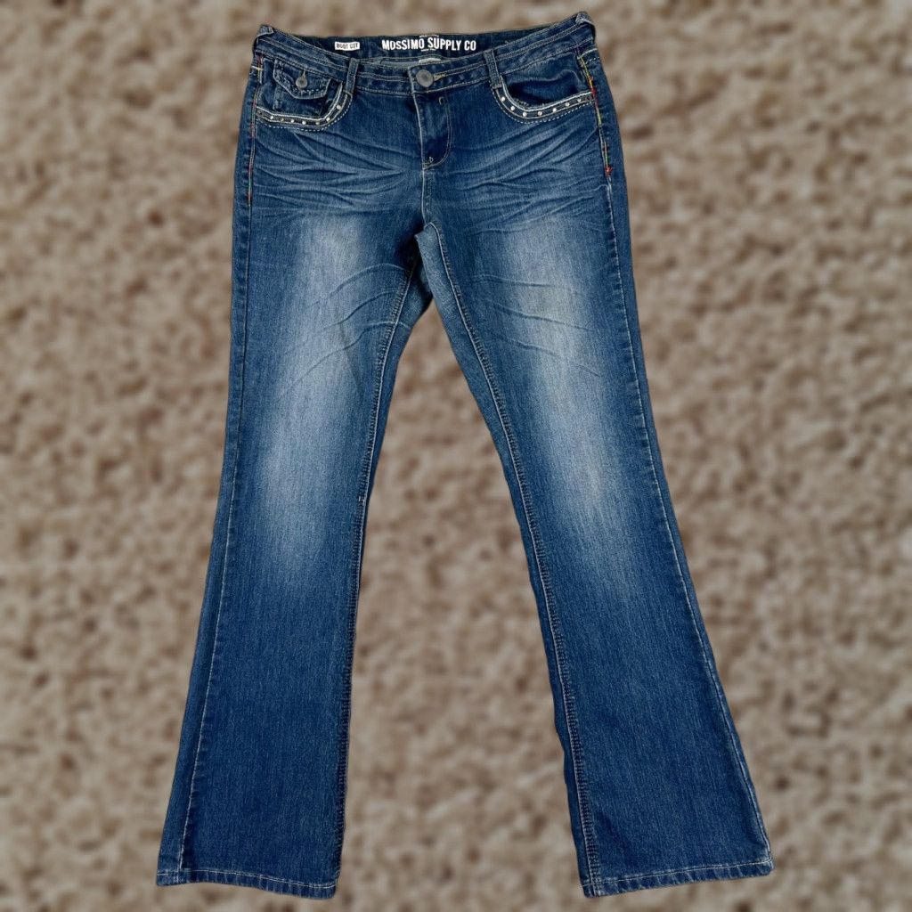 Mossimo Mossimo Jeans Women Bootcut Denim Blue 30x31 Regular 13 Mid Rise Cotton Blend 5-Pocket Design Size 34" / US 12 / IT 48 - 1 Thumbnail