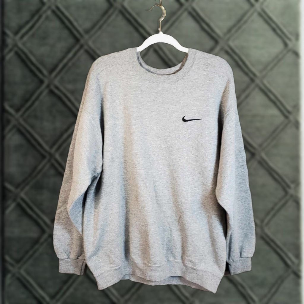 Nike VINTAGE Nike Mens Sweatshirt Crewneck M Gray Logo Y2K Pullover Sports All Seasons Cotton Fleece Size US M / EU 48-50 / 2 - 1 Thumbnail