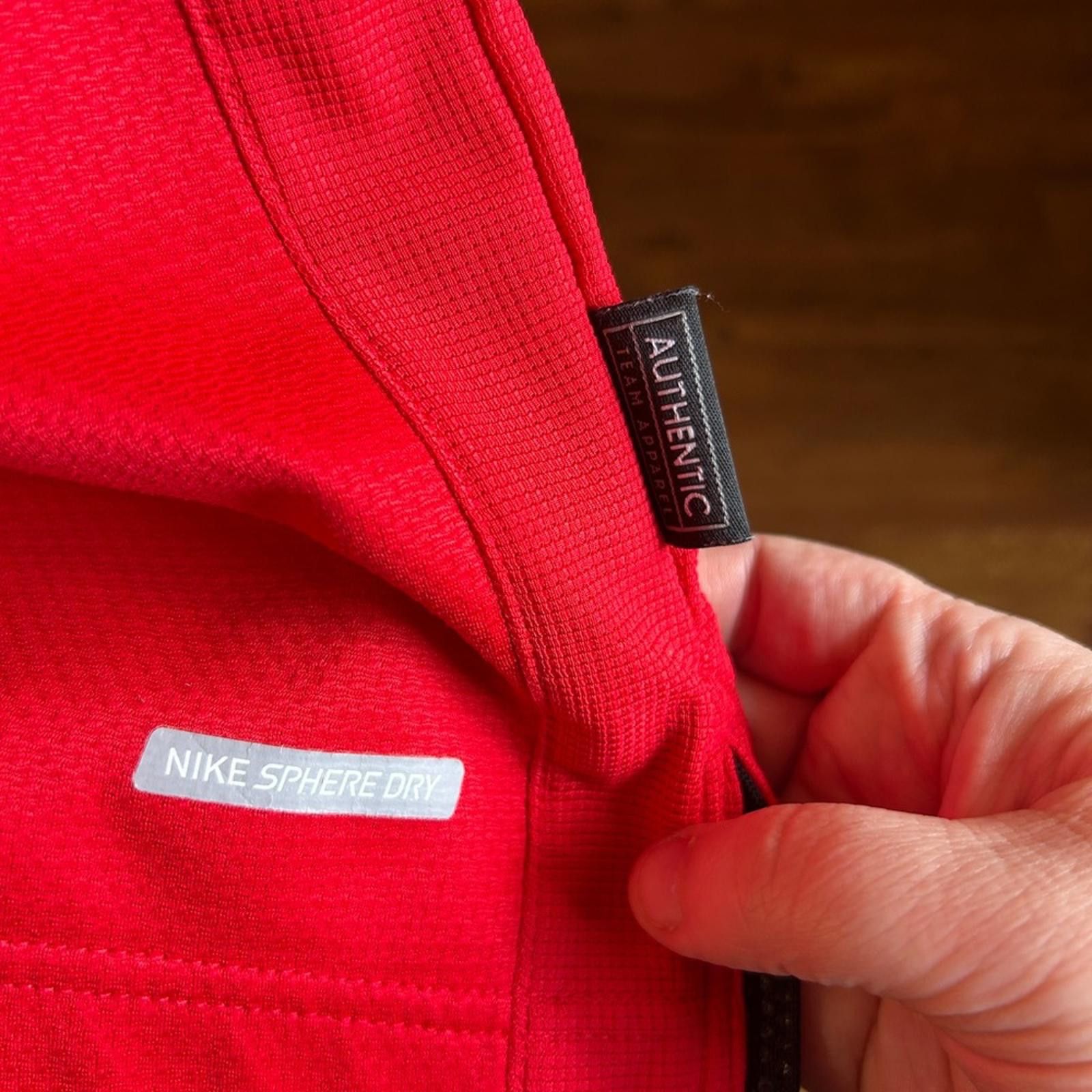 Nike Nike Men's Red Polo with Embroidered Team Patch Size US M / EU 48-50 / 2 - 5 Thumbnail