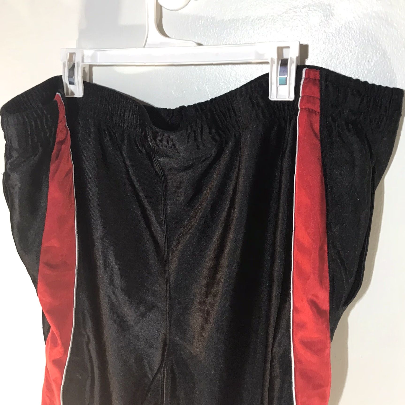 NBA NBA Black/Red Basketball Shorts Mens Size 3X Egypt Size US 39 - 5 Thumbnail