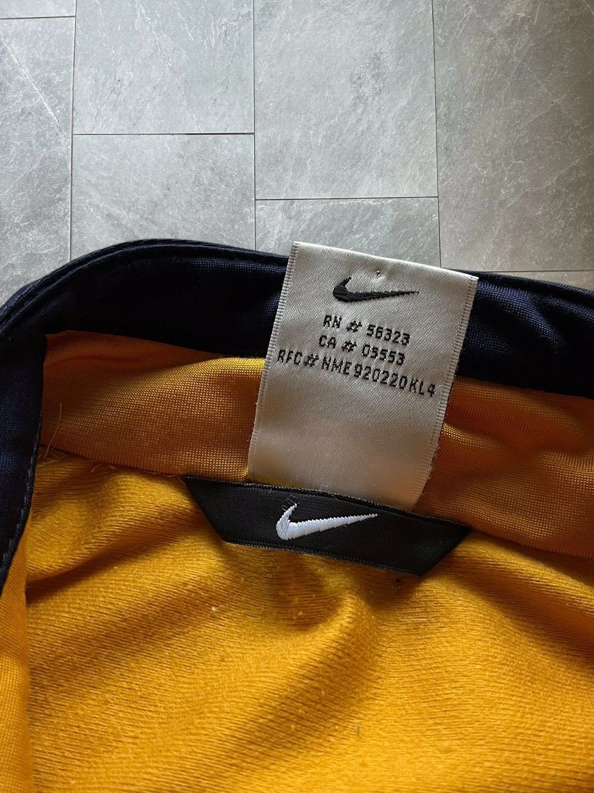 Nike OG Nike Windbreaker (164-176cm) = S Rare Vintage 1990s Size US S / EU 44-46 / 1 - 11 Thumbnail