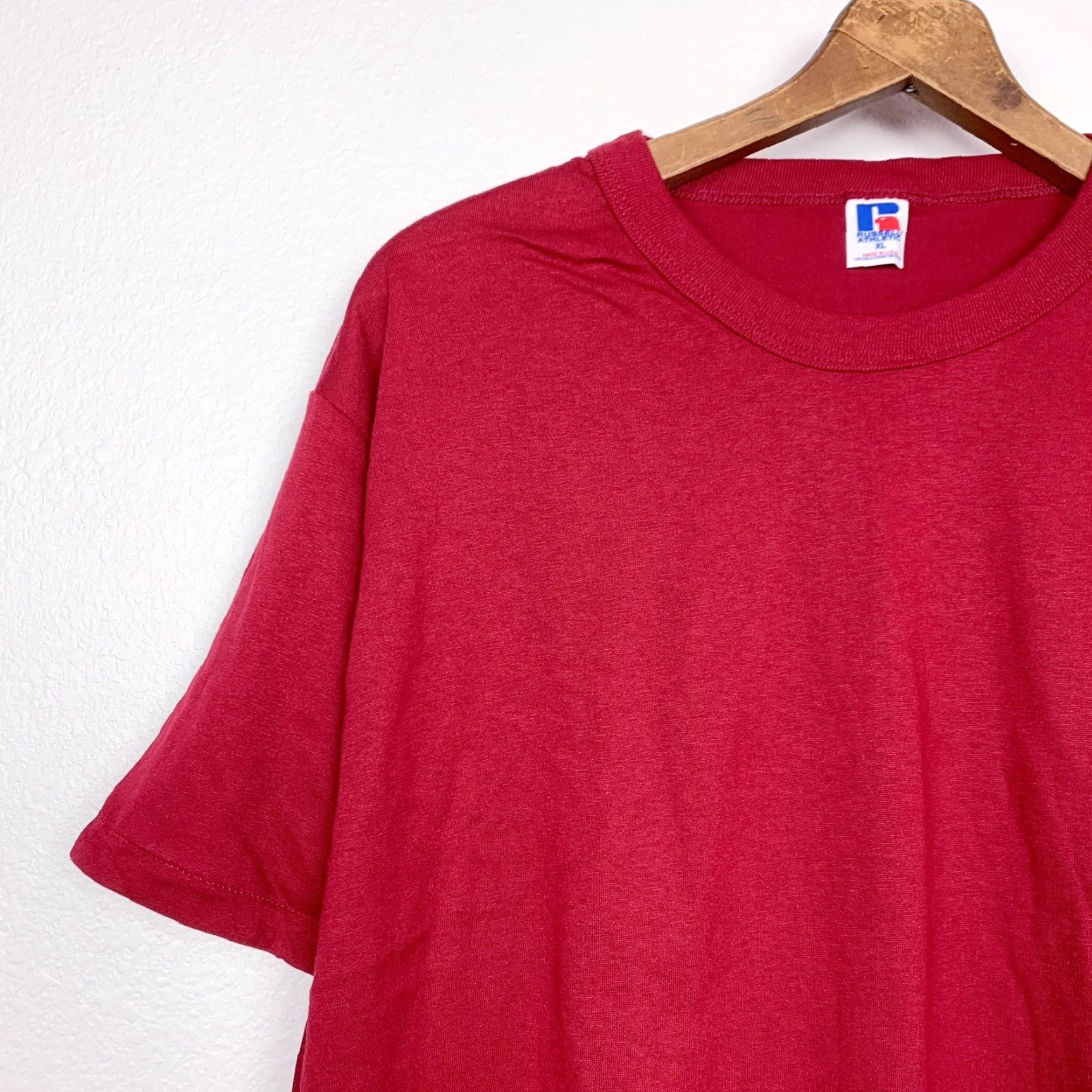Russell Athletic VINTAGE Russell Athletic Shirt Unisex XL Red 1990s Deadstock Short Sleeve Cotton 50/50 Basic Tee - 1990s Grunge USA Size US XL / EU 56 / 4 - 2 Thumbnail