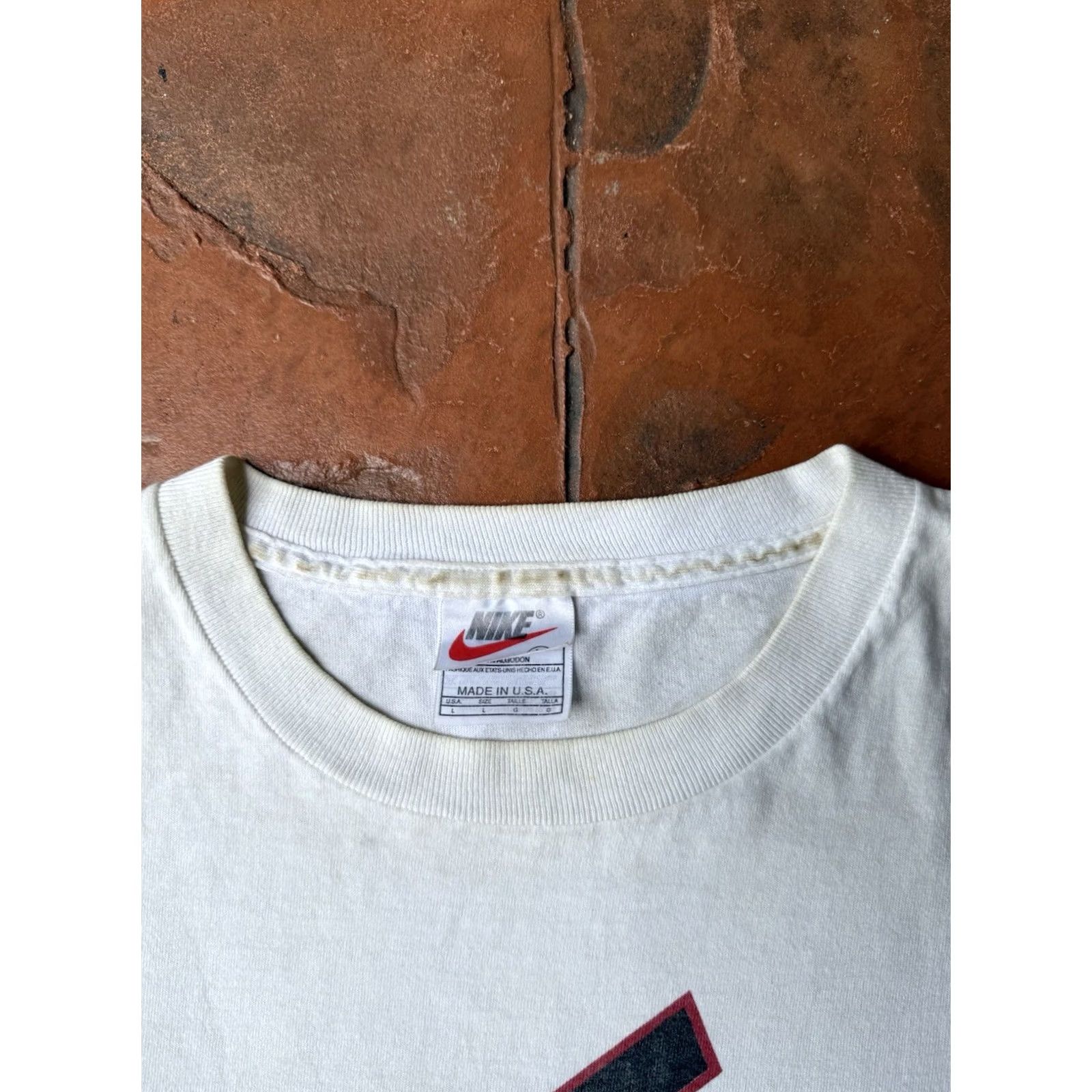 Nike VINTAGE Nike Logo Graphic T-Shirt Large White 90s Tennis Mens Short Sleeve Crew Neck Cotton Logo Double-Sided Size US L / EU 52-54 / 3 - 2 Thumbnail