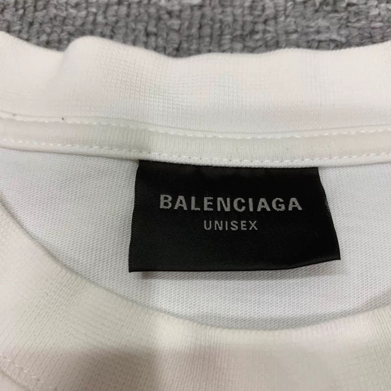 Balenciaga Balenciaga White Distressed Logo SS Tee XXS 95 New Size US XXS / EU 40 - 5 Thumbnail