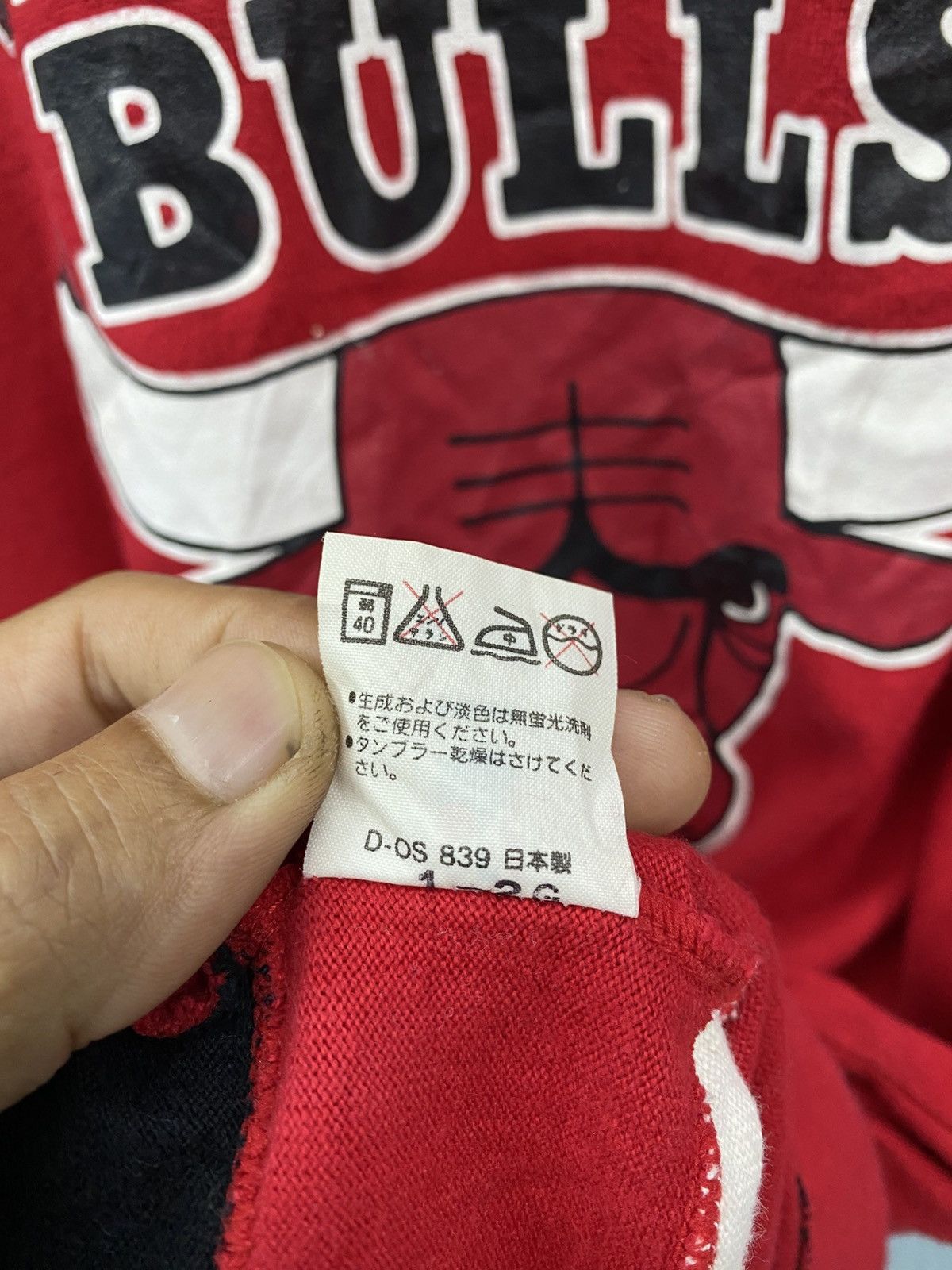 NBA Vintage NBA CHICAGO BULLS long sleeve tee Size US M / EU 48-50 / 2 - 6 Thumbnail