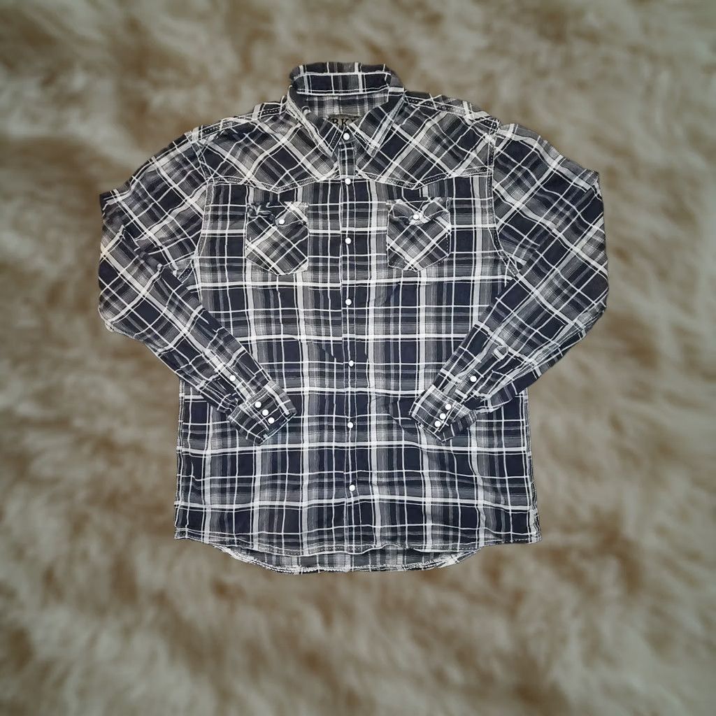 Vintage BKE Athletic Fit Pearl Snap Shirt Men's 3XL Gray Long Sleeve Plaid Western Button-Up - Chest 51 in, Easy Care, Pockets Size US XXL / EU 58 / 5 - 1 Thumbnail