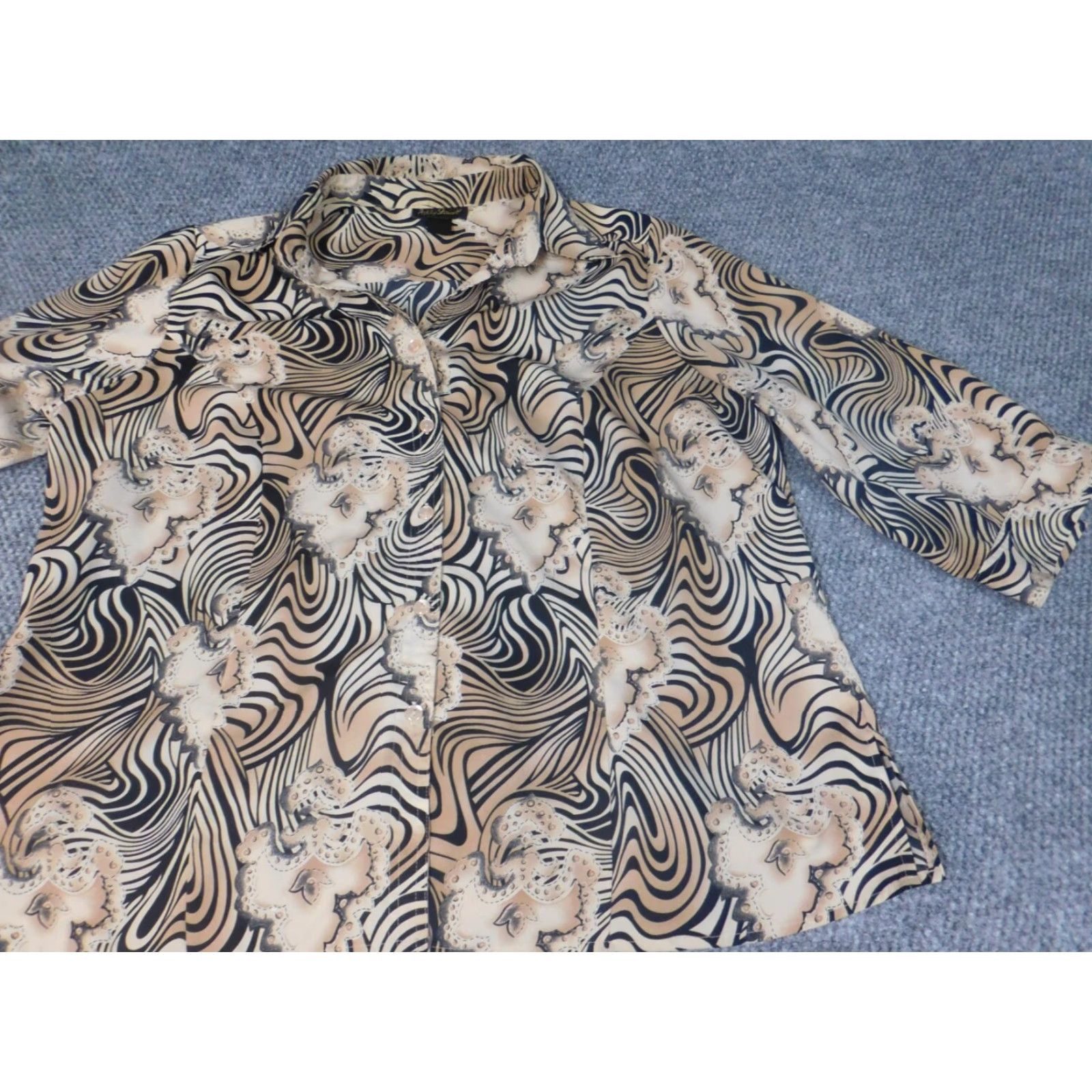 Vintage Ashley Stewart Blouse 20W Plus Beige Floral Button Crew Neck Long Sleeve Cap Sleeve Polyester Rayon Casual Womens Size 3XL / US 20-22 - 3 Thumbnail