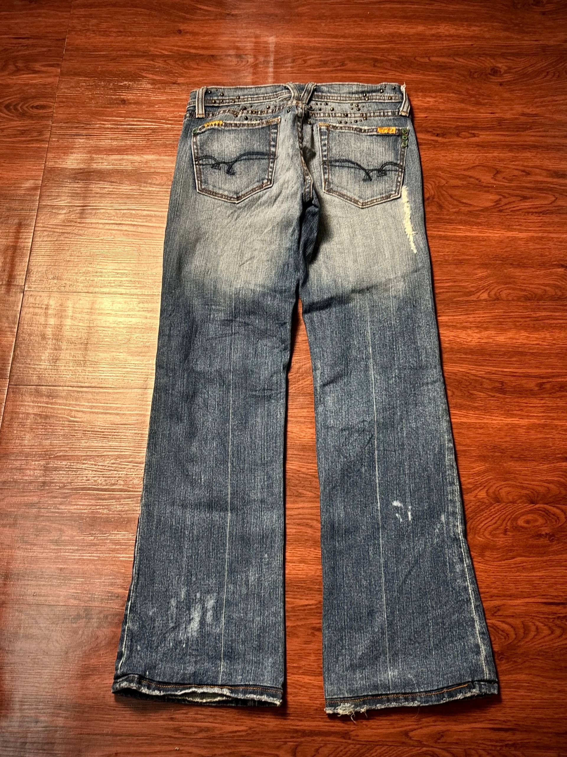 Miss Me Vintage Y2K Miss Me Distressed Studded Front Hit Flare Pants Size 30" / US 8 / IT 44 - 2 Thumbnail