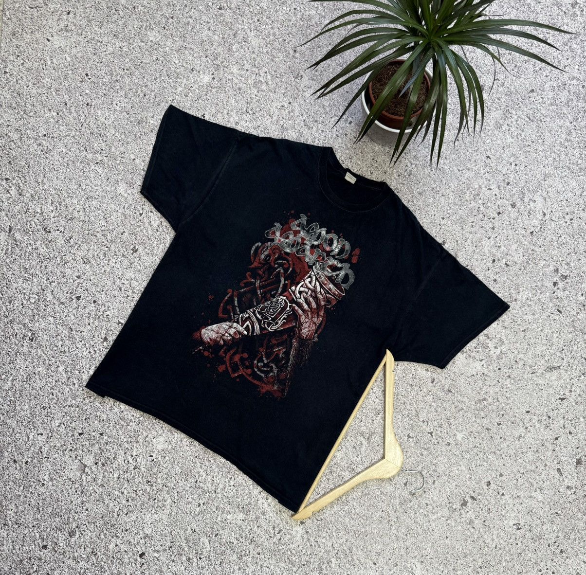 Band Tees × Vintage Vintage 2016 Amon Amarth Raise Your Horns Rock Band T-Shirt Size US XXL / EU 58 / 5 - 1 Thumbnail