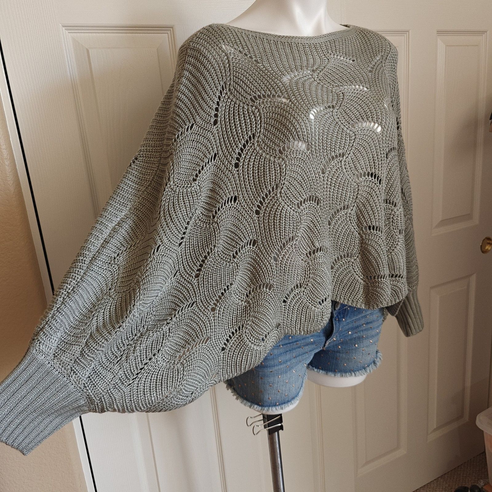 Anthropologie Moon & Madison open cable knit crop oversized sweater sz XS Size XS / US 0-2 / IT 36-38 - 2 Thumbnail