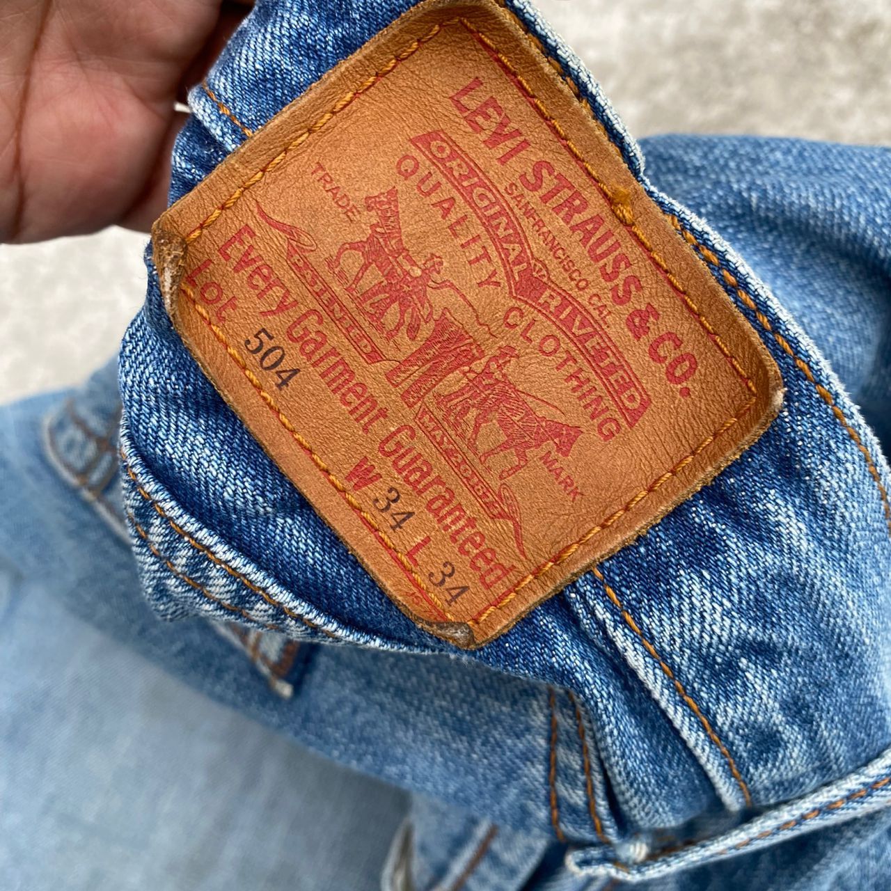 Levi's Vintage Levis 504 Distressed Denim Kurt Cobain Style Size US 33 - 19 Thumbnail