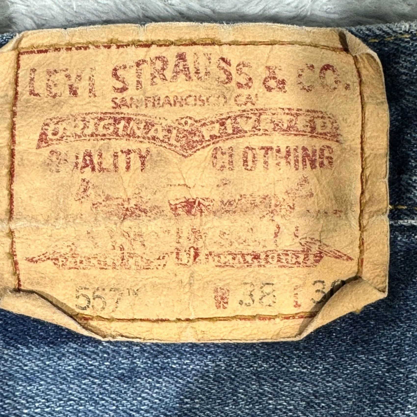 Levi's VINTAGE Levi’s 557 Jeans Mens 38x30 Blue Relaxed Boot Cut Denim Red Tab Zip Fly Size US 38 / EU 54 - 3 Thumbnail
