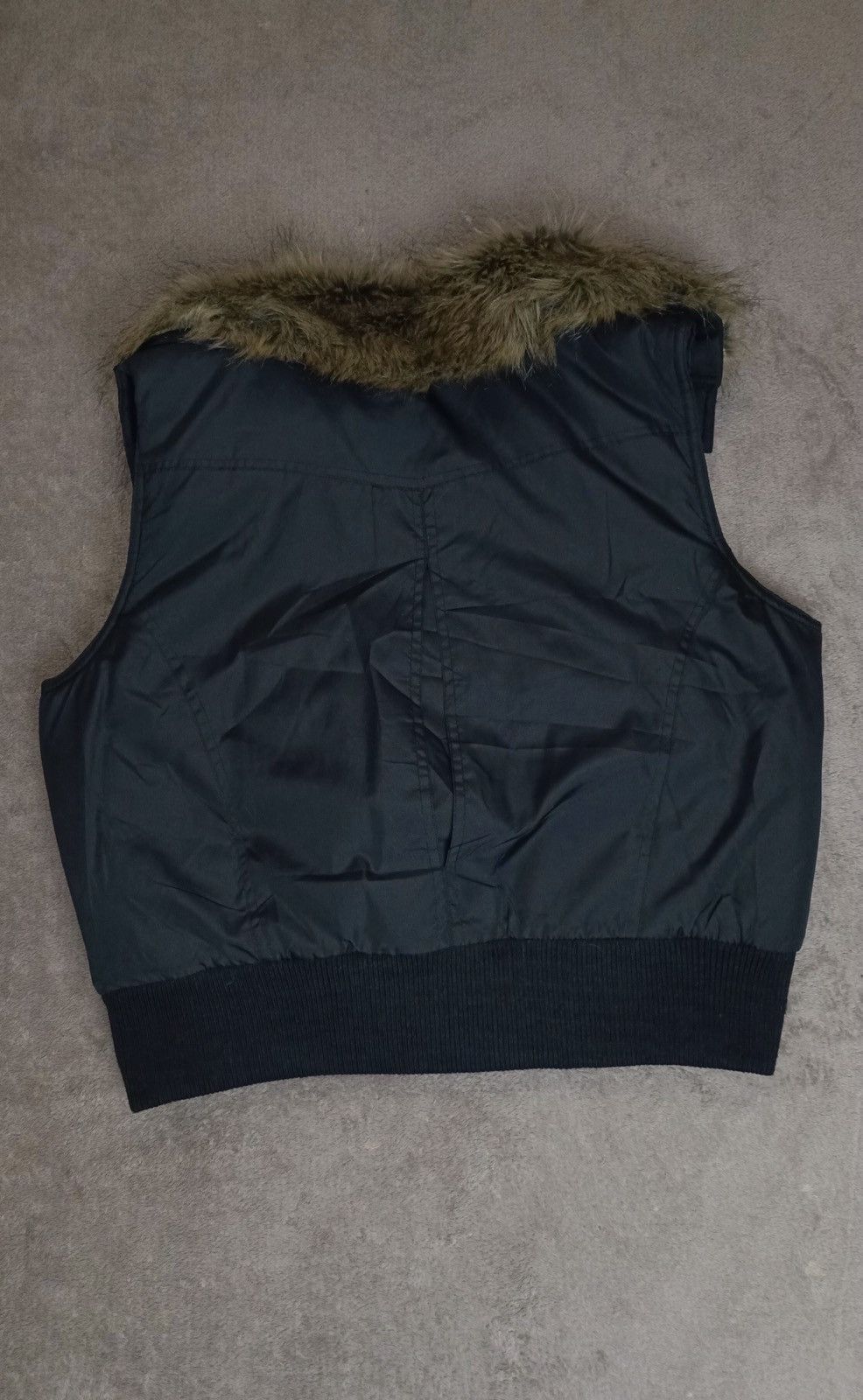 Japanese Brand Y2K Faux Fur Vest ifsixwasnine LGB Goa styled Size US M / EU 48-50 / 2 - 3 Thumbnail