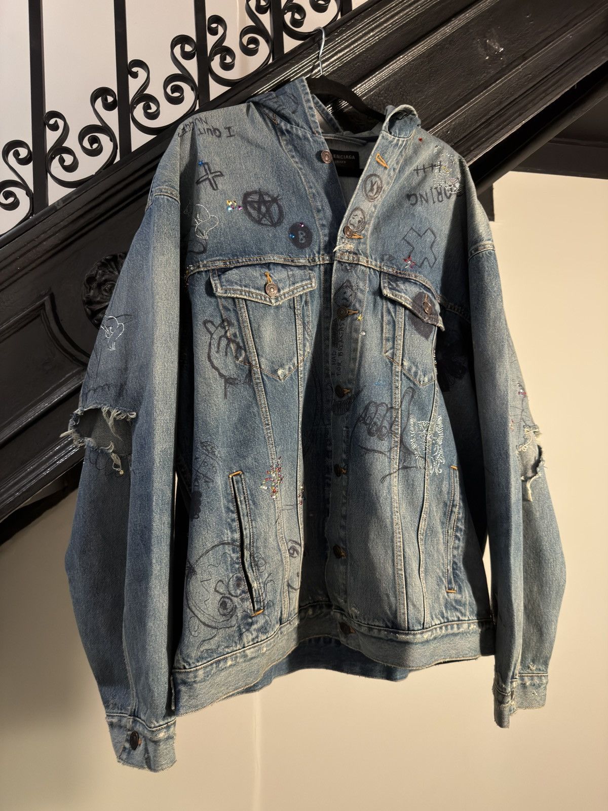 Balenciaga Balenciaga Rhinestone distressed scribble Size US L / EU 52-54 / 3 - 1 Thumbnail