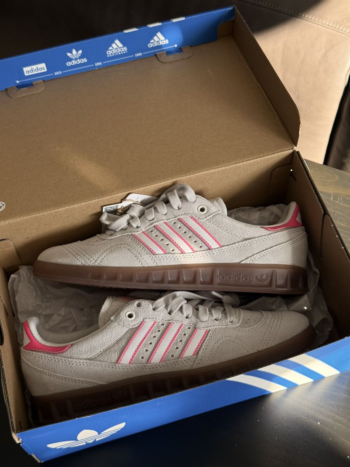 Adidas adidas Handball Originals Gray Lucid Pink Suede Gum JR3656 Size US 7.5 / IT 37.5 - 2 Thumbnail