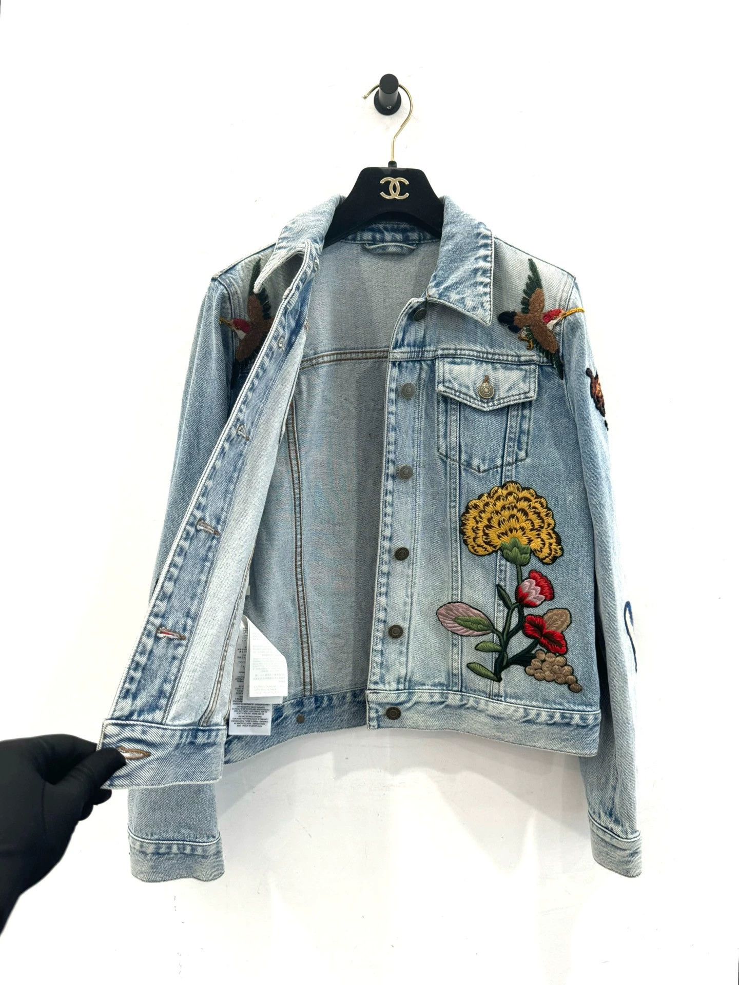 Gucci Gucci women's blue embroidered denim jacket Size M / US 6-8 / IT 42-44 - 3 Thumbnail