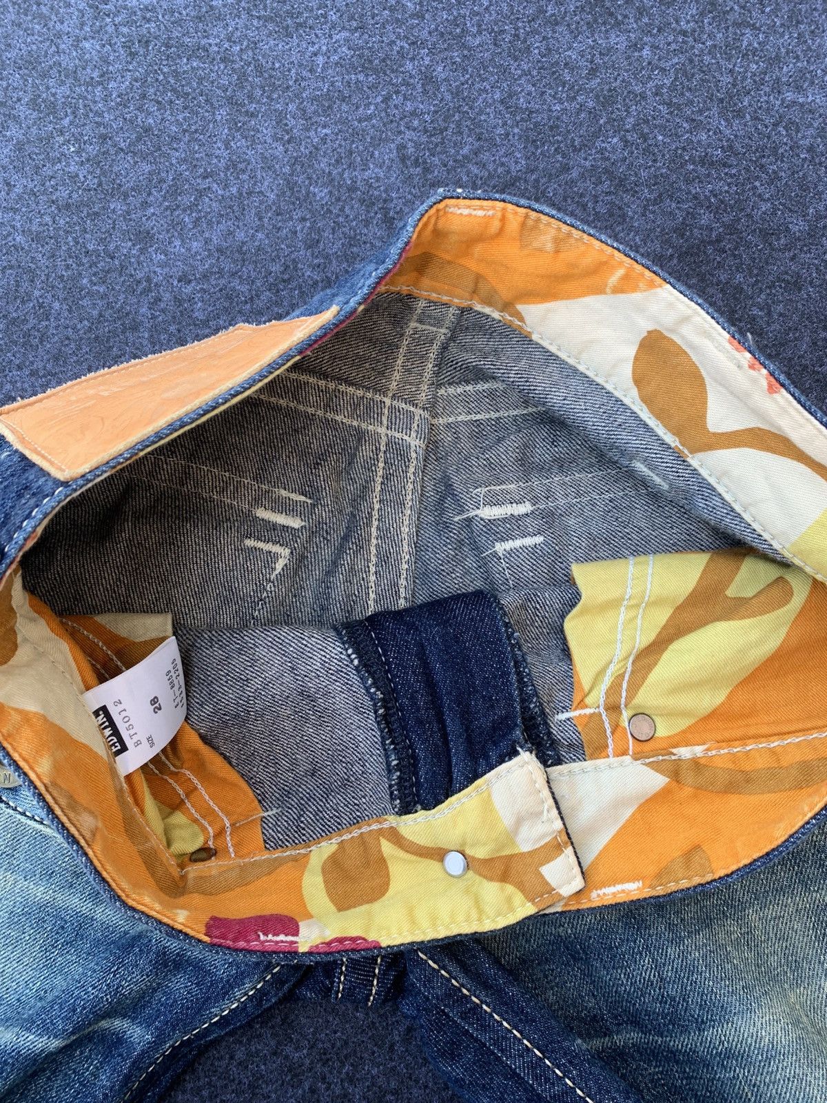 Edwin 𝗙𝗟𝗔𝗥𝗘 EDWIN BLUE TRIP HAWAII & NICE FADED BLUE. Size US 30 / EU 46 - 5 Thumbnail