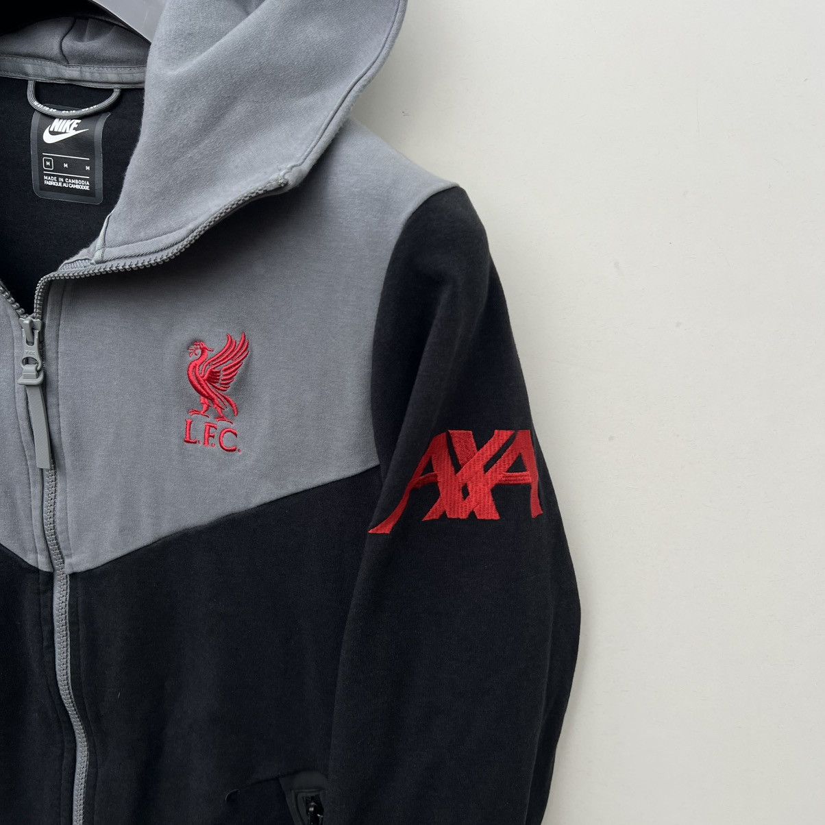 Nike Liverpool nike zip hoodie tech fleece Size US M / EU 48-50 / 2 - 4 Thumbnail