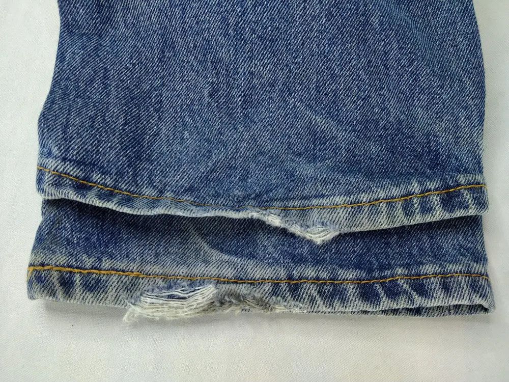 Levi's Vintage Levi's 505 Blue Wash Denim 31x33 -JN732 Size US 31 - 12 Thumbnail
