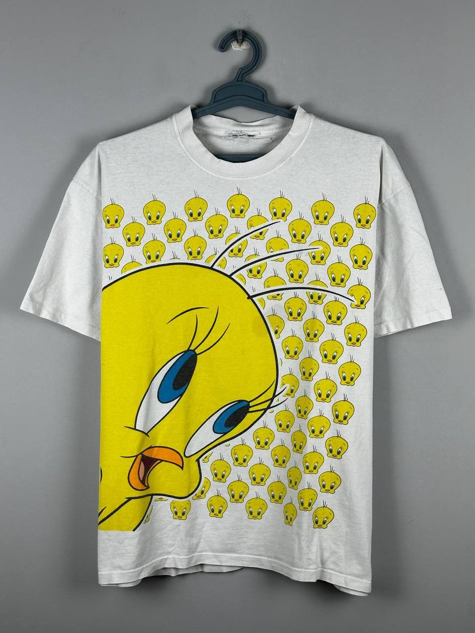 Vintage Vintage 1993 Tweety Bird Looney Toones T Shirt All Over Prin Size US L / EU 52-54 / 3 - 1 Thumbnail