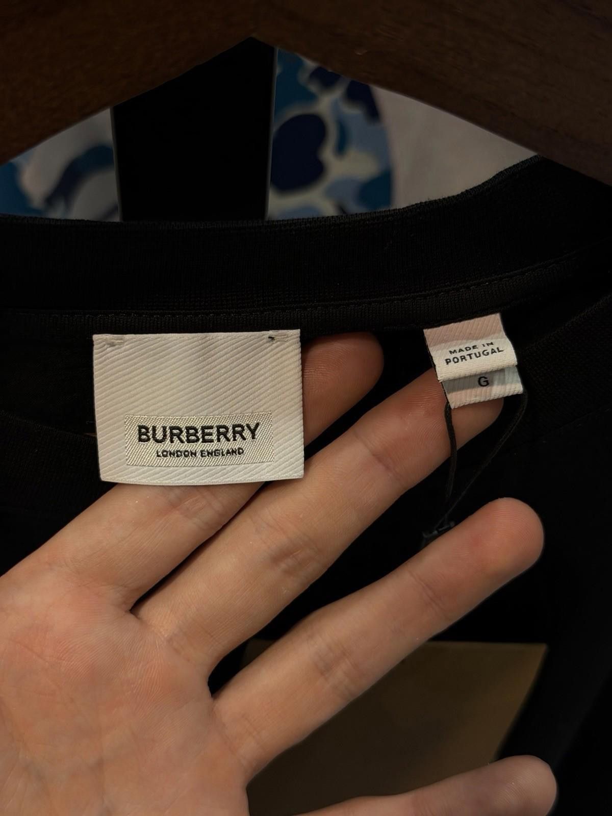 Burberry Burberry Cotton T Shirt Logo Size Large Brand New Size US L / EU 52-54 / 3 - 10 Thumbnail