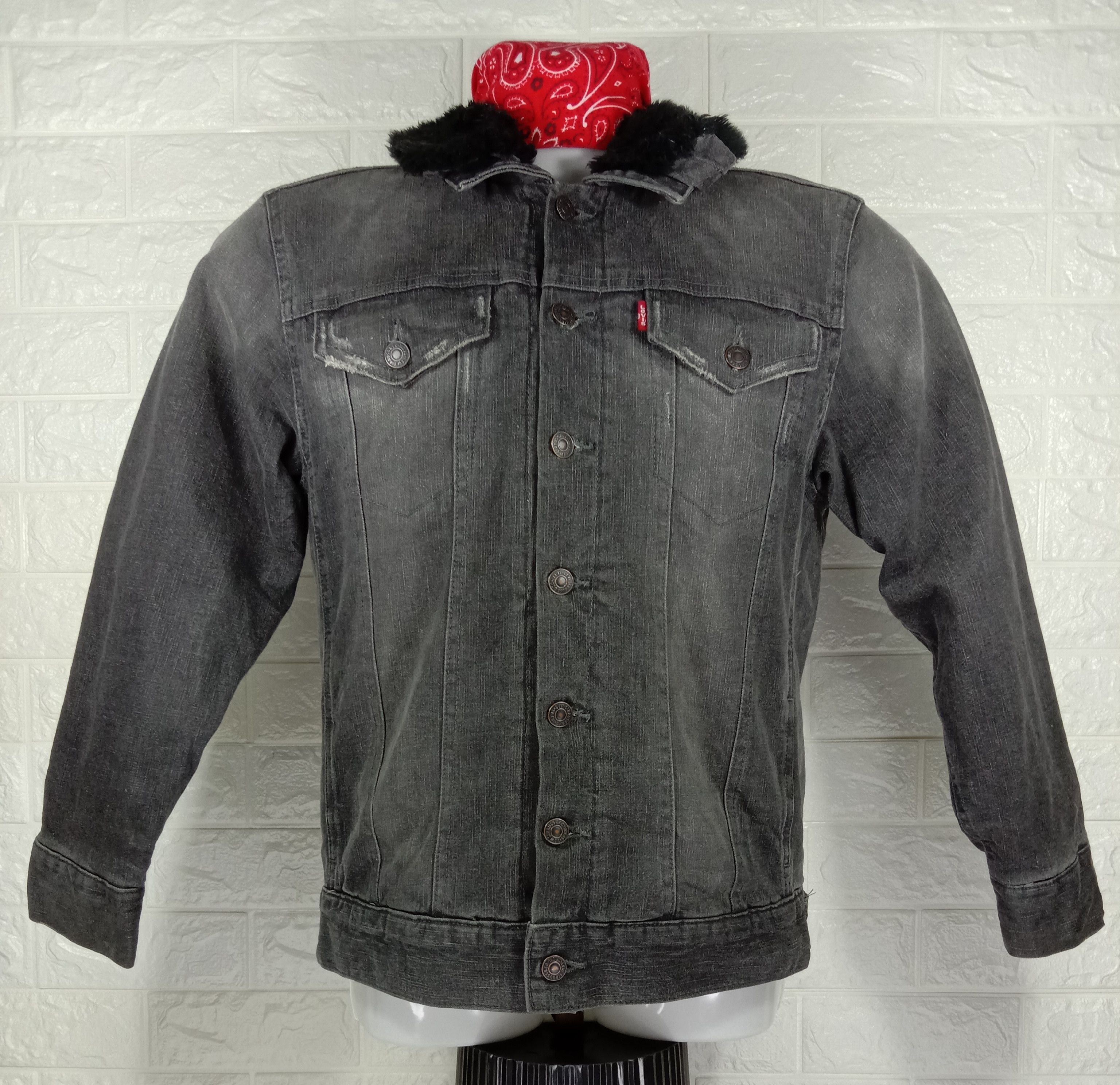 Levi's Vintage Levi's Red Tab Faded Black Denim Jacket Size M / US 6-8 / IT 42-44 - 1 Thumbnail