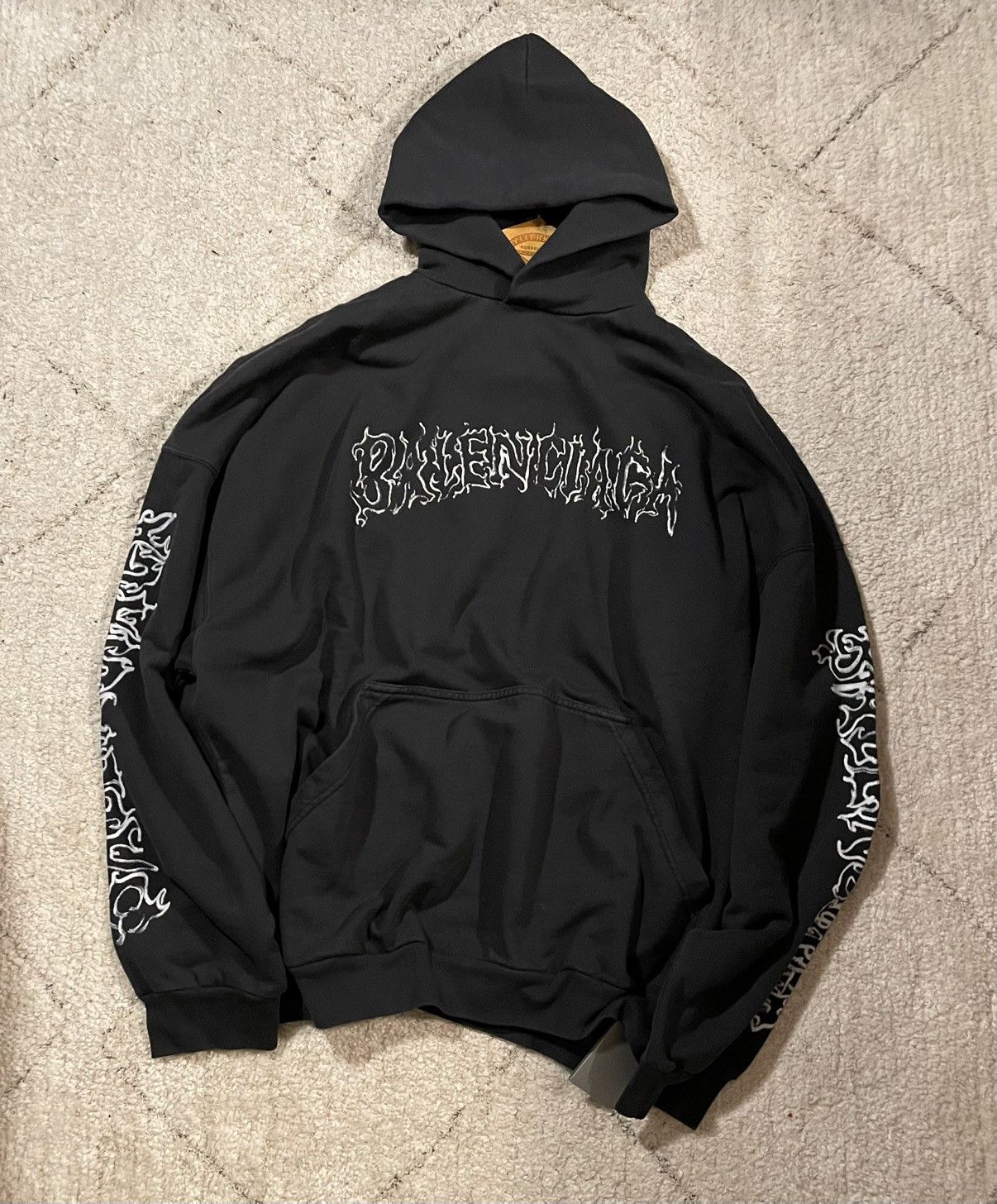 Balenciaga Balenciaga DIY Metal Outline Hoodie | Grailed