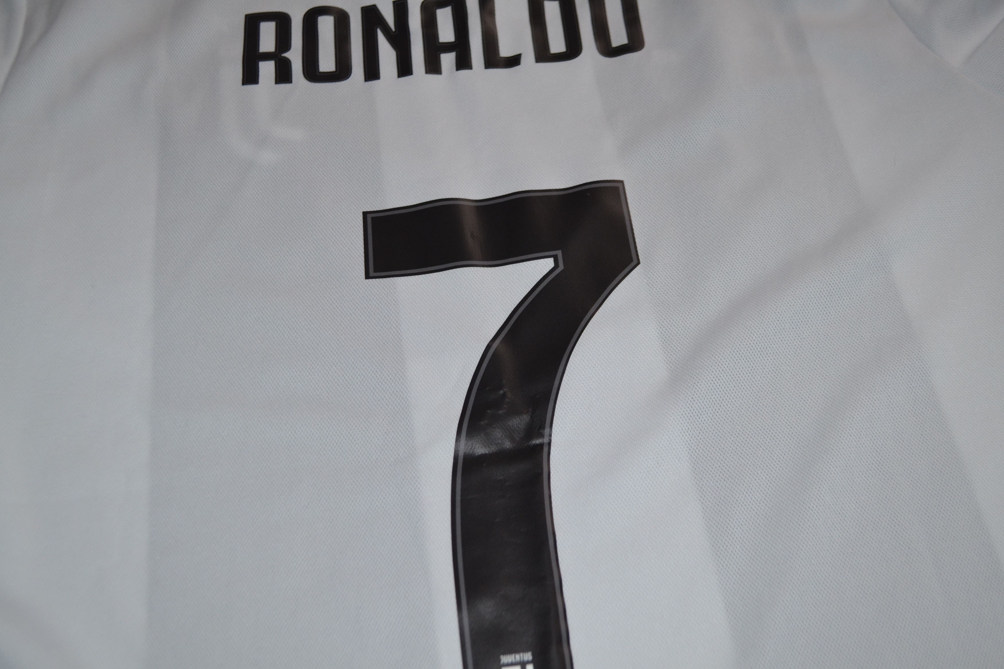 Adidas Juventus Home Shirt 2018 2019 Kit Ronaldo Jersey Size US XL / EU 56 / 4 - 8 Thumbnail