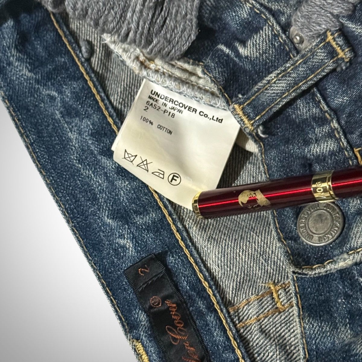 Undercover Undercover AW06 “But Beautiful V / GuruGuru” Bug Denim Size 29" - 7 Thumbnail