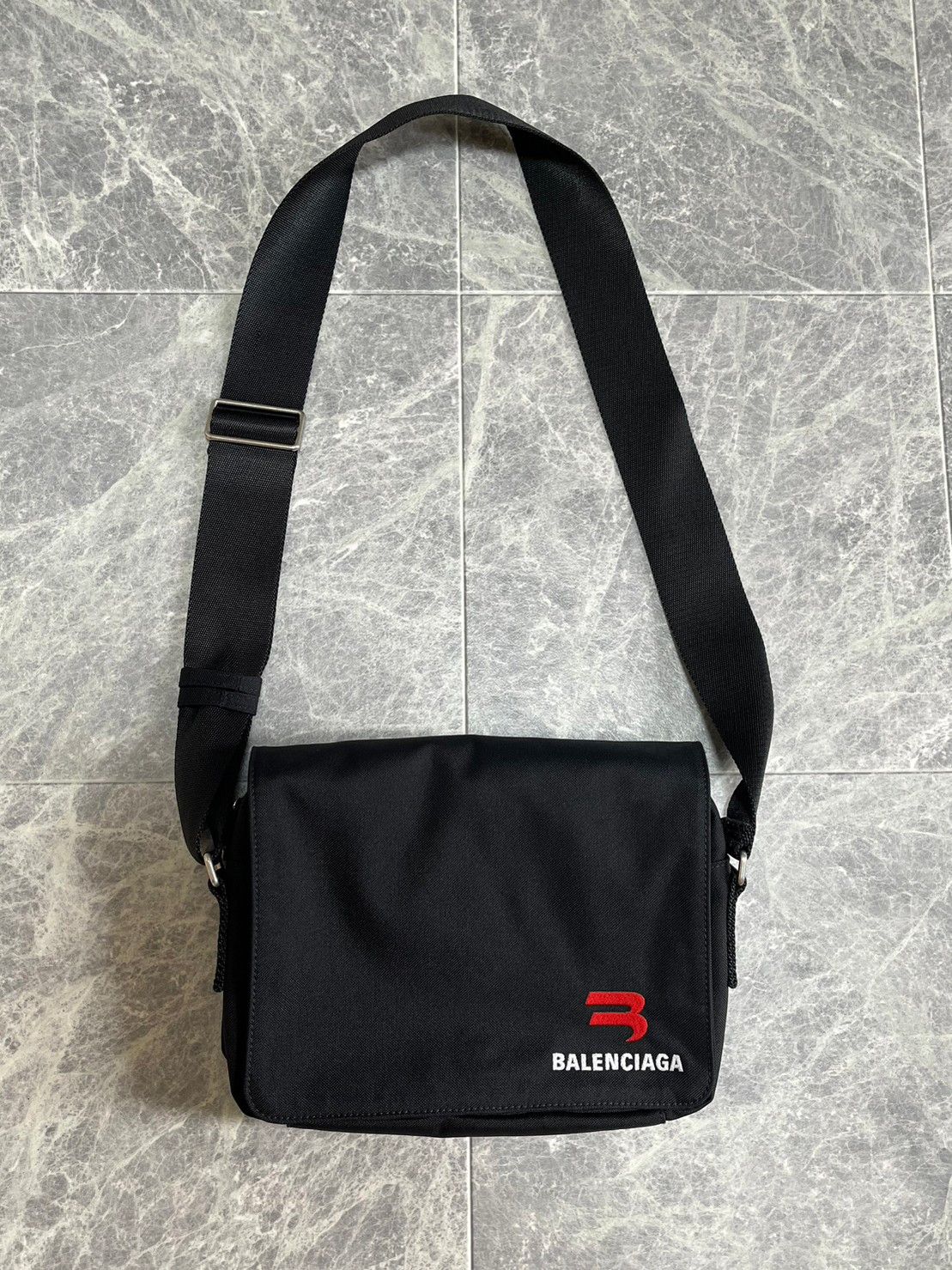 Balenciaga BALENCIAGA 2023SS Explorer Embro Messenger Shoulder Bag 