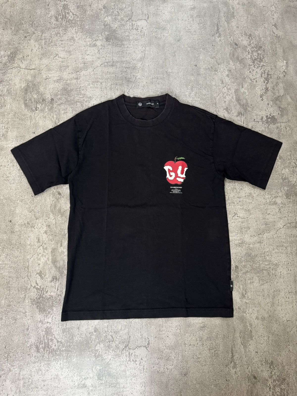 GU × Undercover GU X UNDERCOVER APPLE LOGO T SHIRT Size US M / EU 48-50 / 2 - 1 Thumbnail