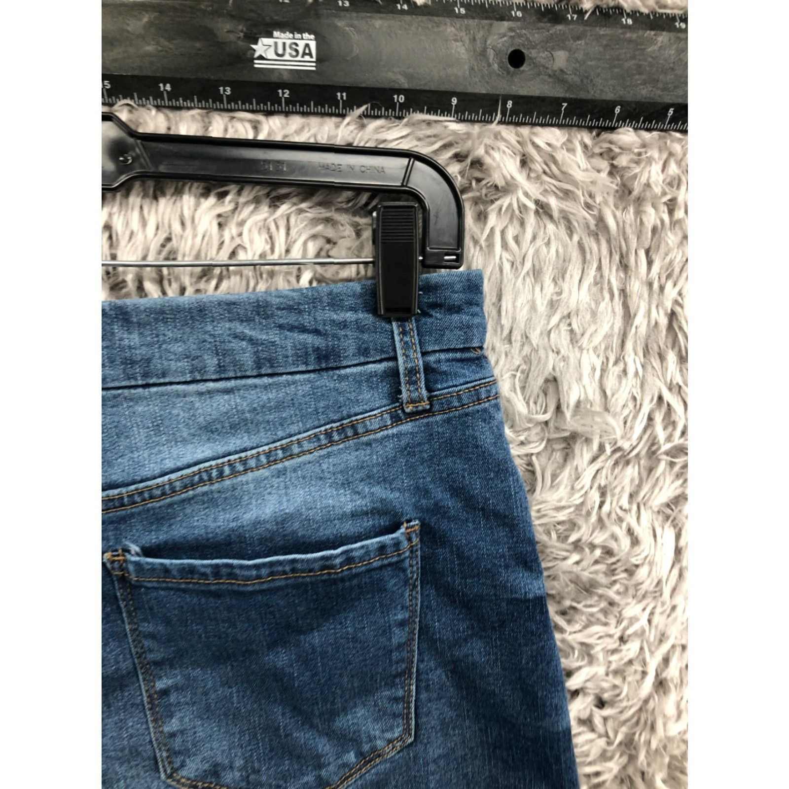 Vintage No Boundaries Mom Shorts Juniors Size 13 Medium Wash Blue Denim 5-Pocket Design Rise Mid Casual Womens Regular Fit Lightweight Summer Spring Fall쇀 Size 34" / US 12 / IT 48 - 5 Thumbnail