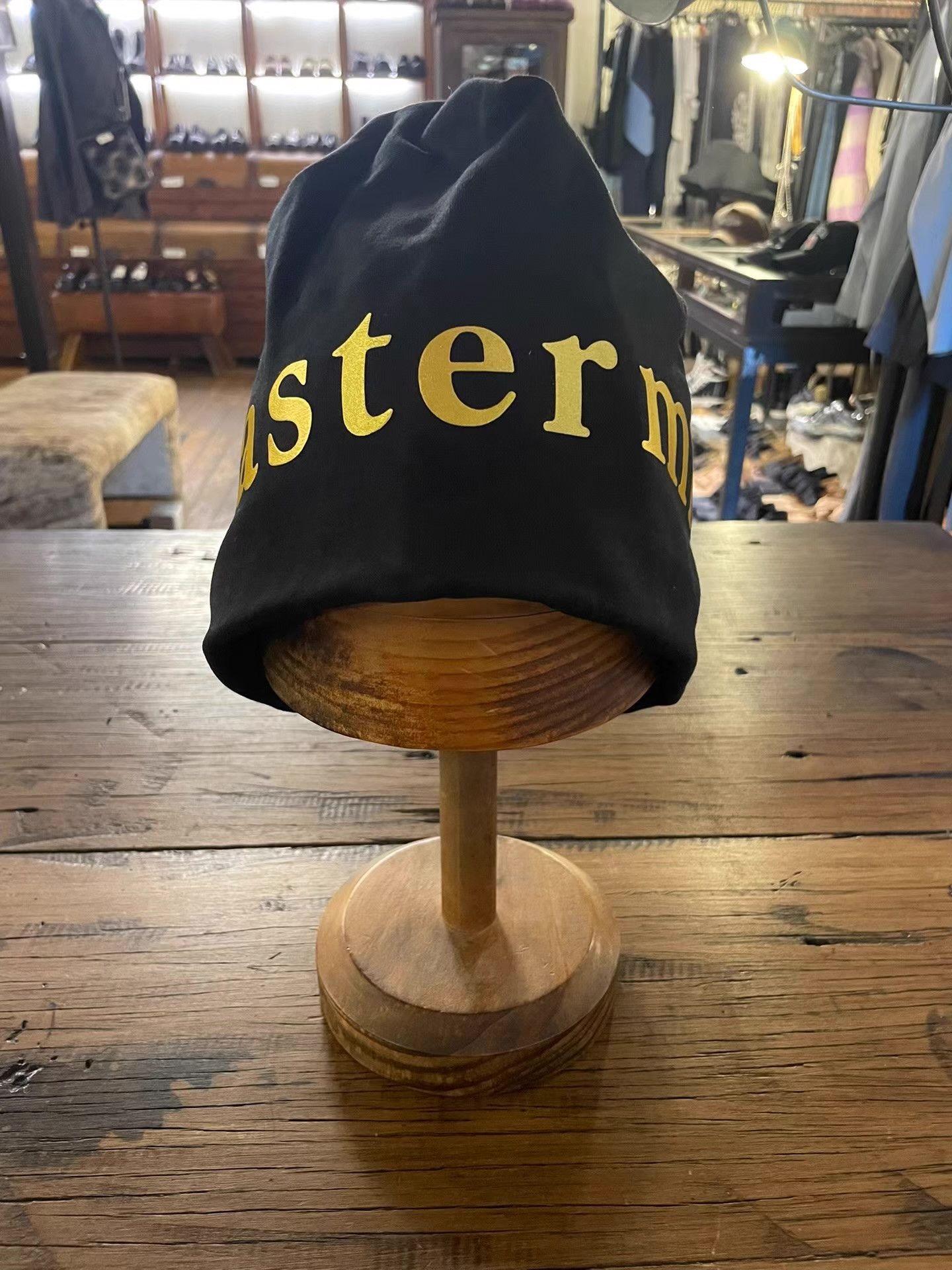 Mastermind World MASTERMIND HOMME FW15 Black Gold Foil Logo Beanie Ｑ25 Size ONE SIZE - 1 Thumbnail