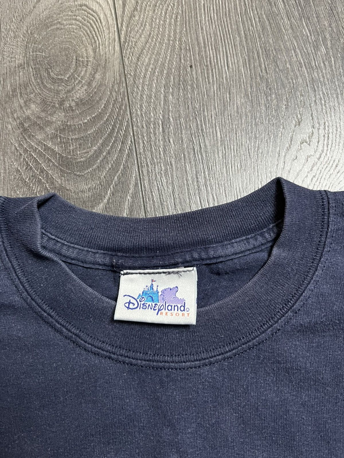 Vintage Vintage Disneyland Resort Sorcerer Mickey Mouse Graphic Tee Size US XL / EU 56 / 4 - 5 Thumbnail