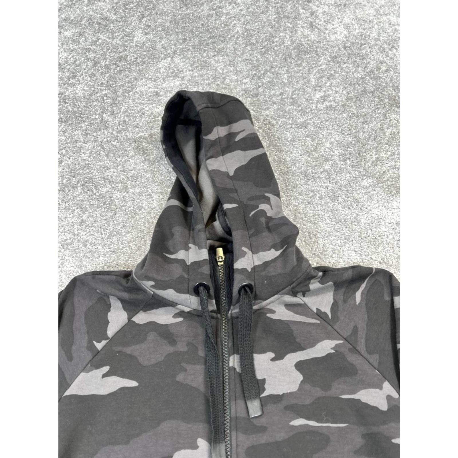 Athleta Athleta Hoodie Womens Large Tall Black Camouflage Full Zip Size L / US 10 / IT 46 - 2 Thumbnail