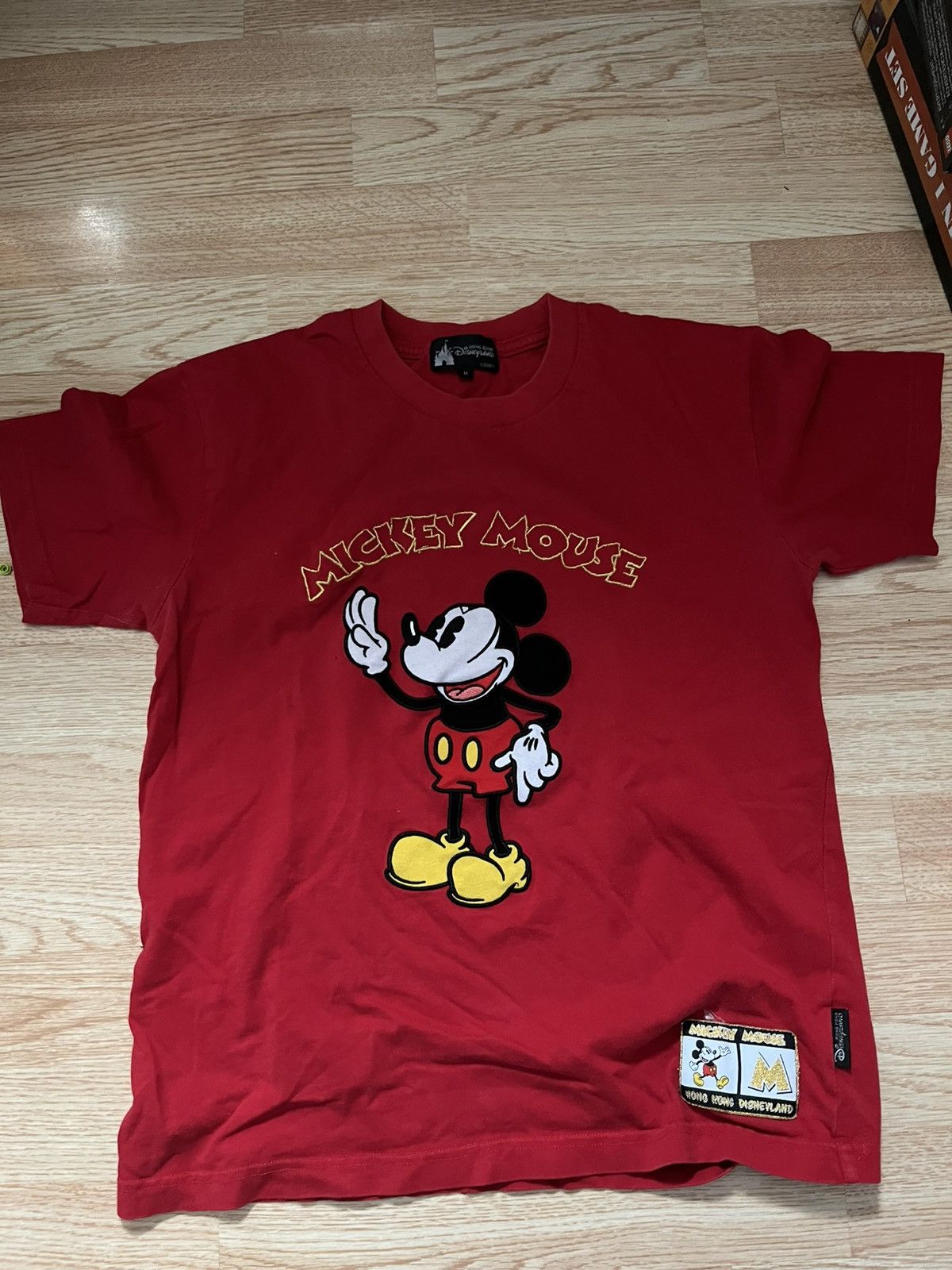 Vintage Disneyland HongKong Tee (SHMEDIUM) Size US M / EU 48-50 / 2 - 1 Thumbnail